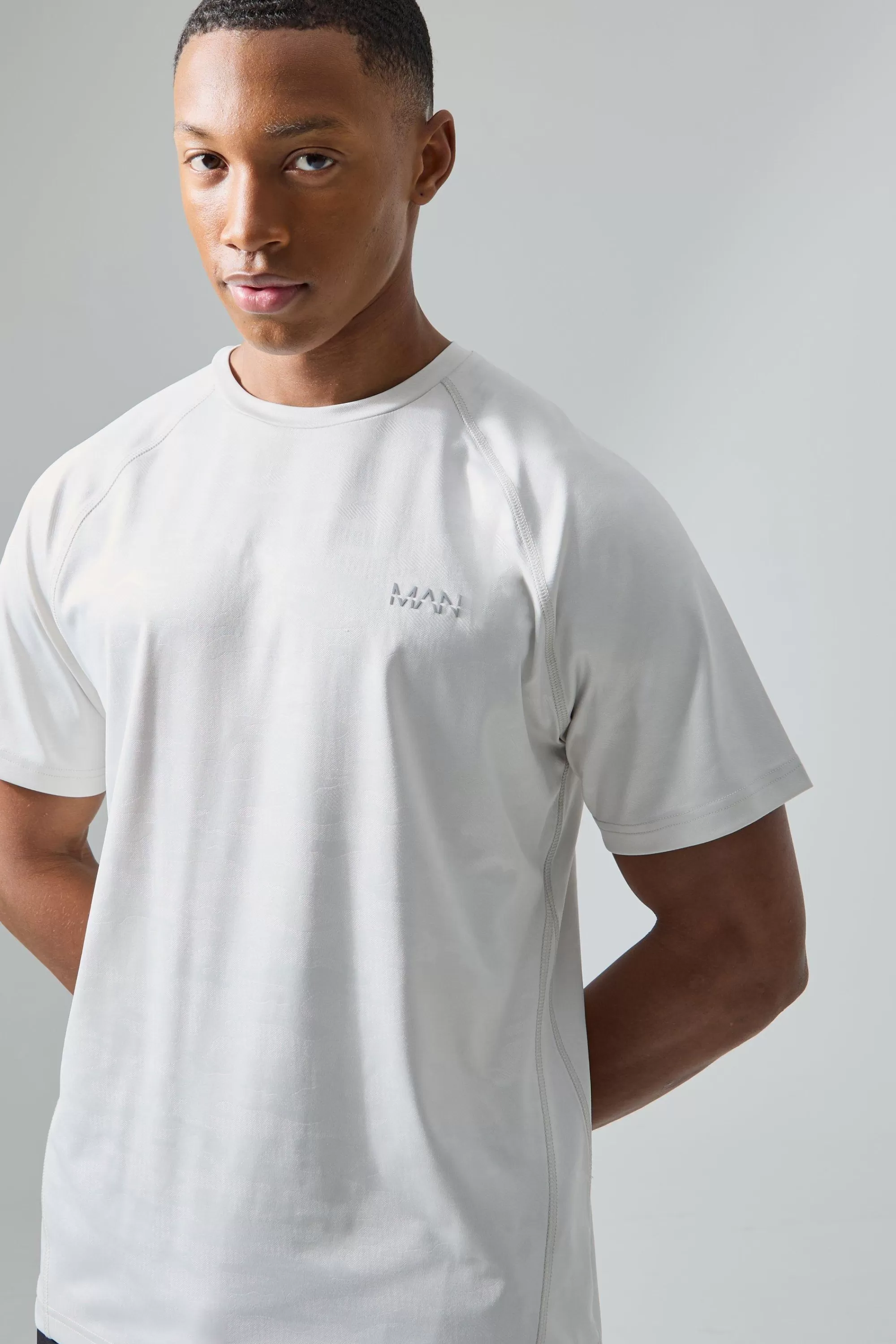 boohooMAN Man Active Camo Raglan Reg Fit T-shirt | UK light grey Fashion