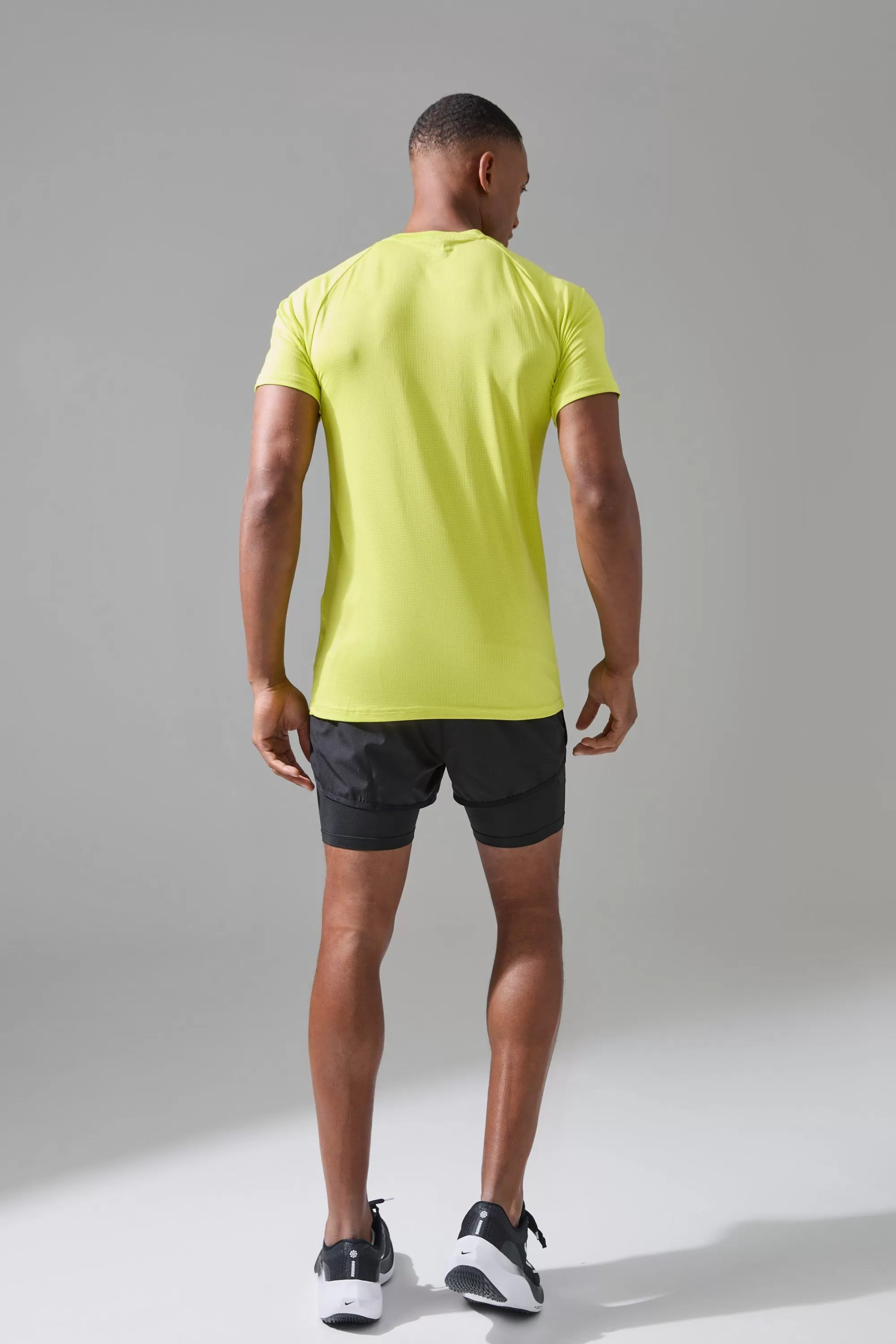 boohooMAN Man Active Muscle Fit Breathable Lightweight T-shirt | UK lime Discount