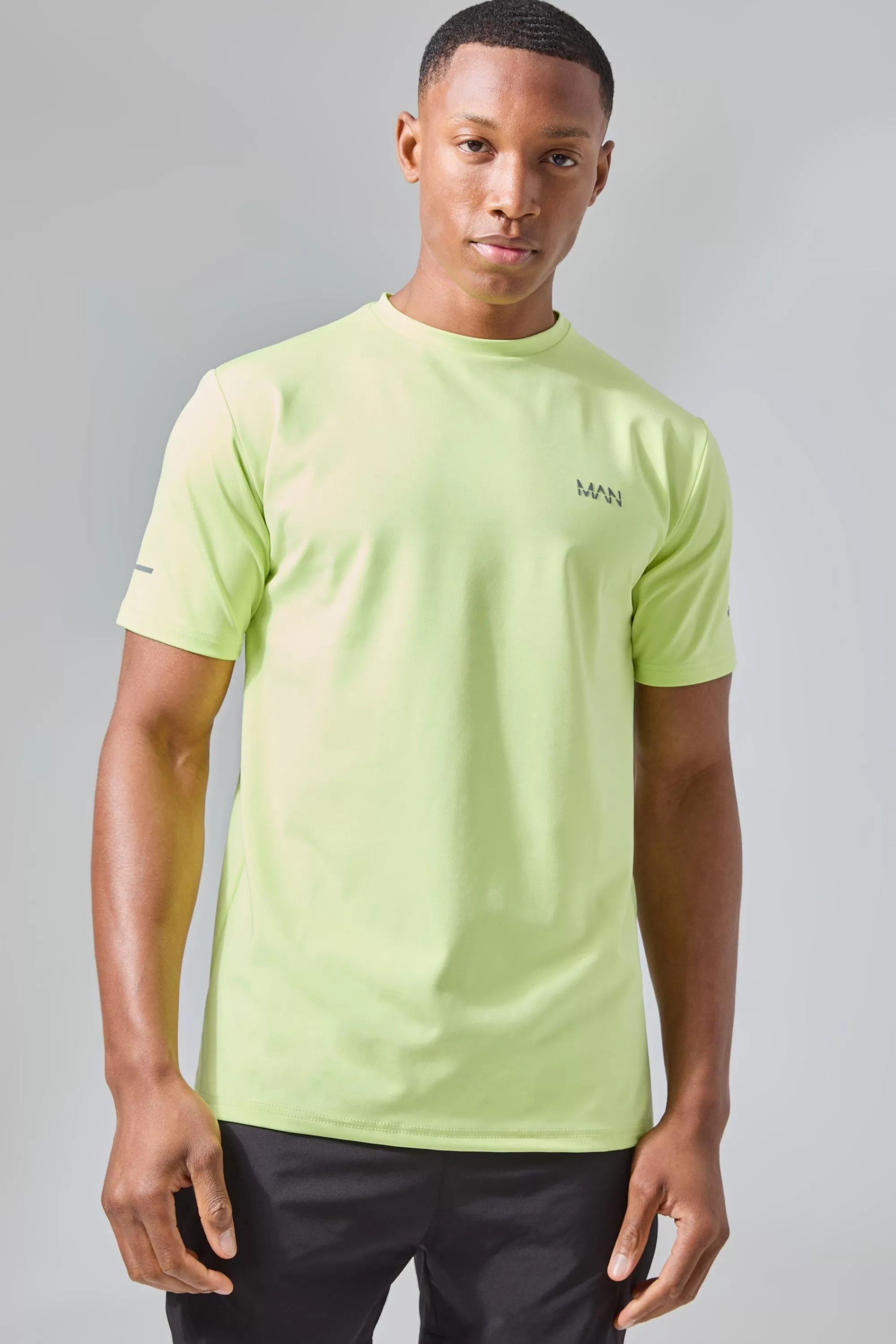 boohooMAN Man Active Performance Regular Fit T-shirt | UK green Best