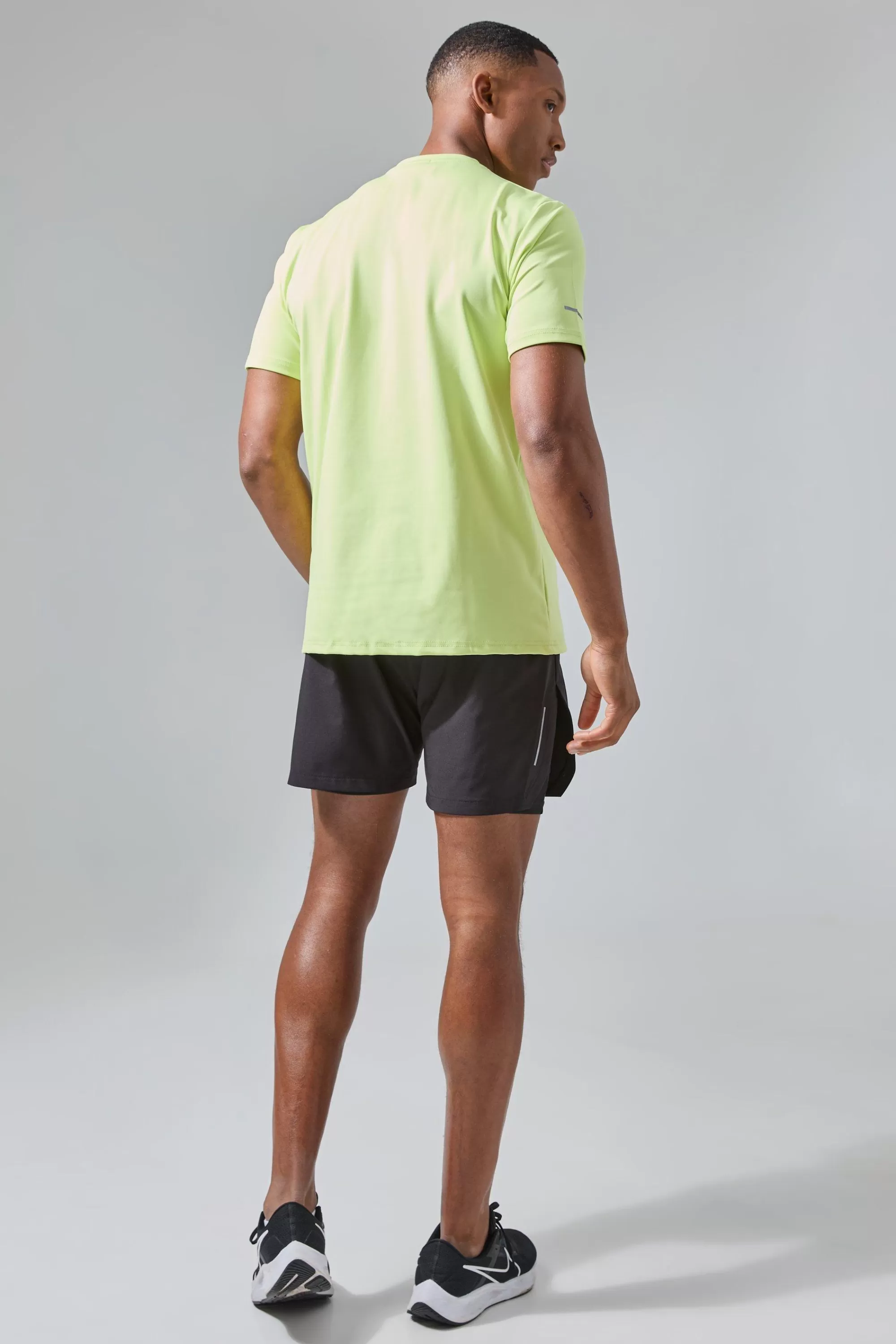 boohooMAN Man Active Performance Regular Fit T-shirt | UK green Best