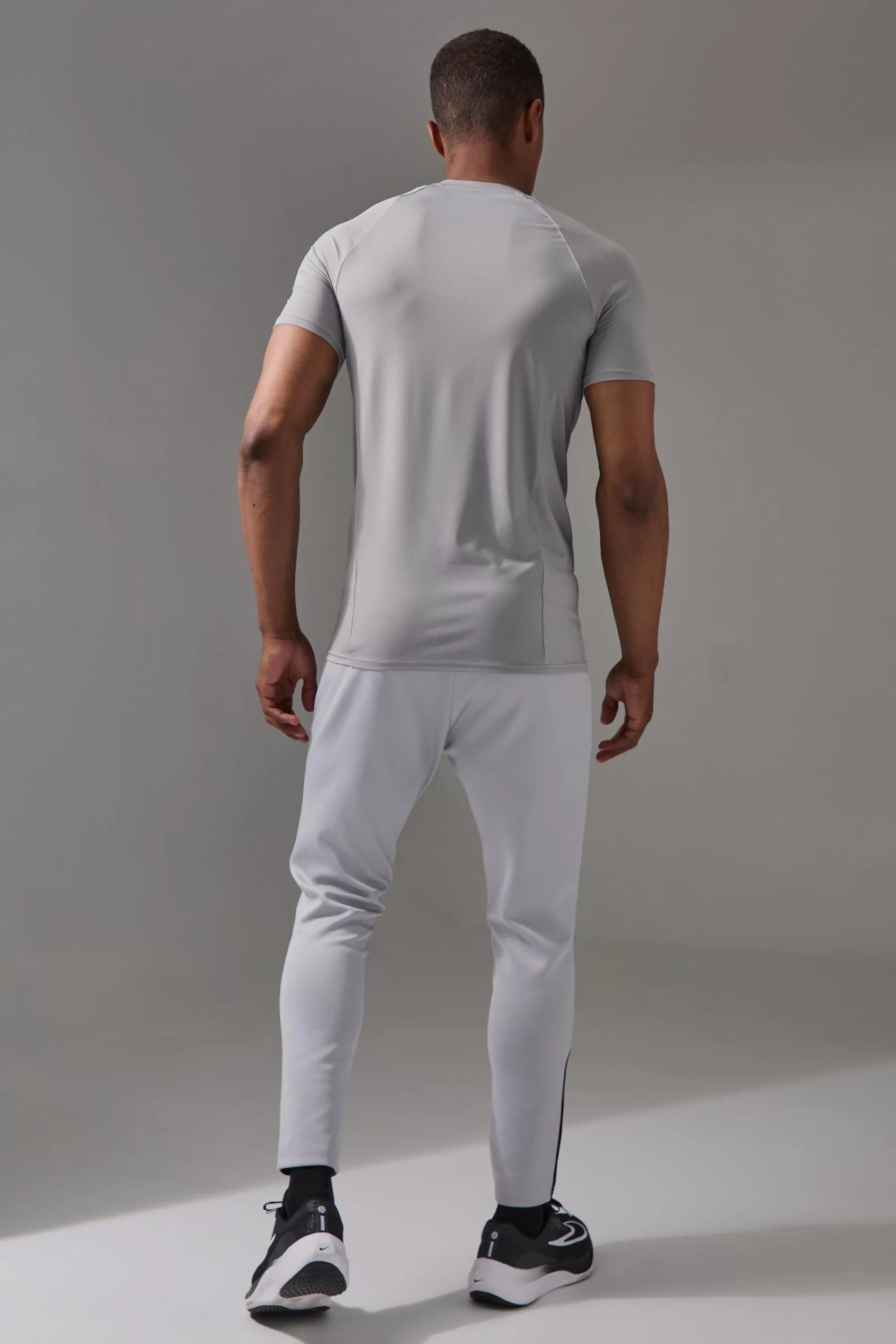 boohooMAN Man Active Pro Muscle Fit T-shirt | UK light grey Flash Sale