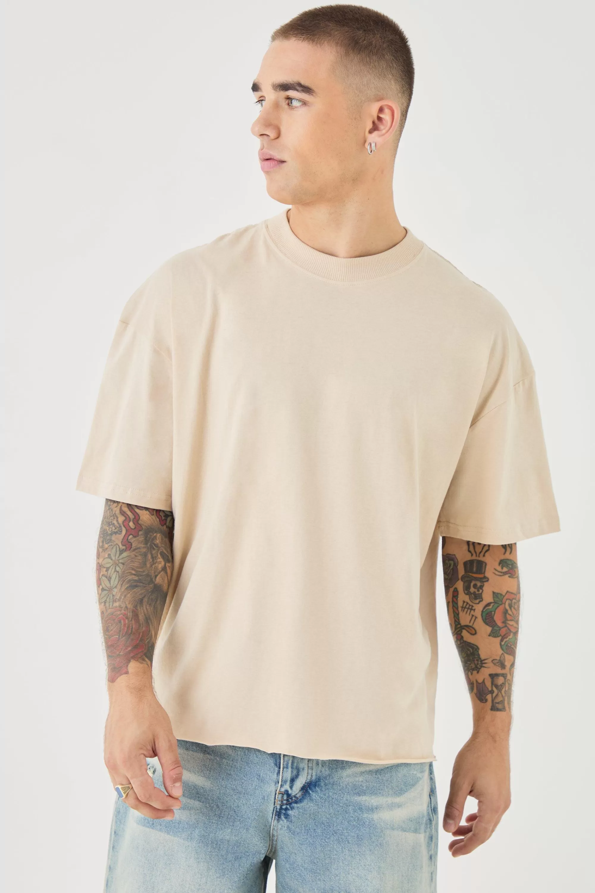 boohooMAN Oversized Boxy Heavyweight Worldwide Back Graphic T-shirt | UK sand Flash Sale
