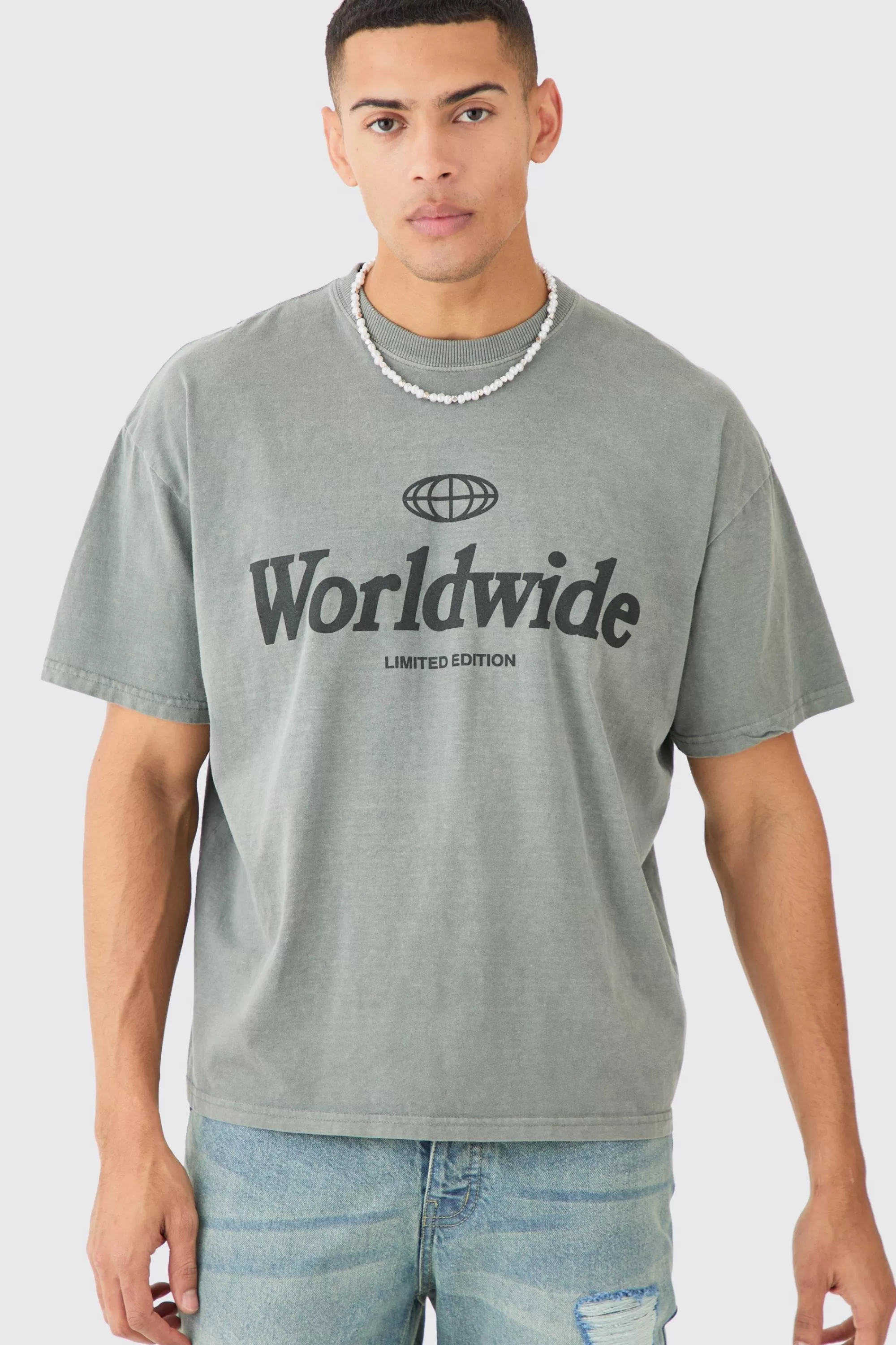 boohooMAN Oversized Boxy Overdye Worldwide T-shirt | UK khaki New