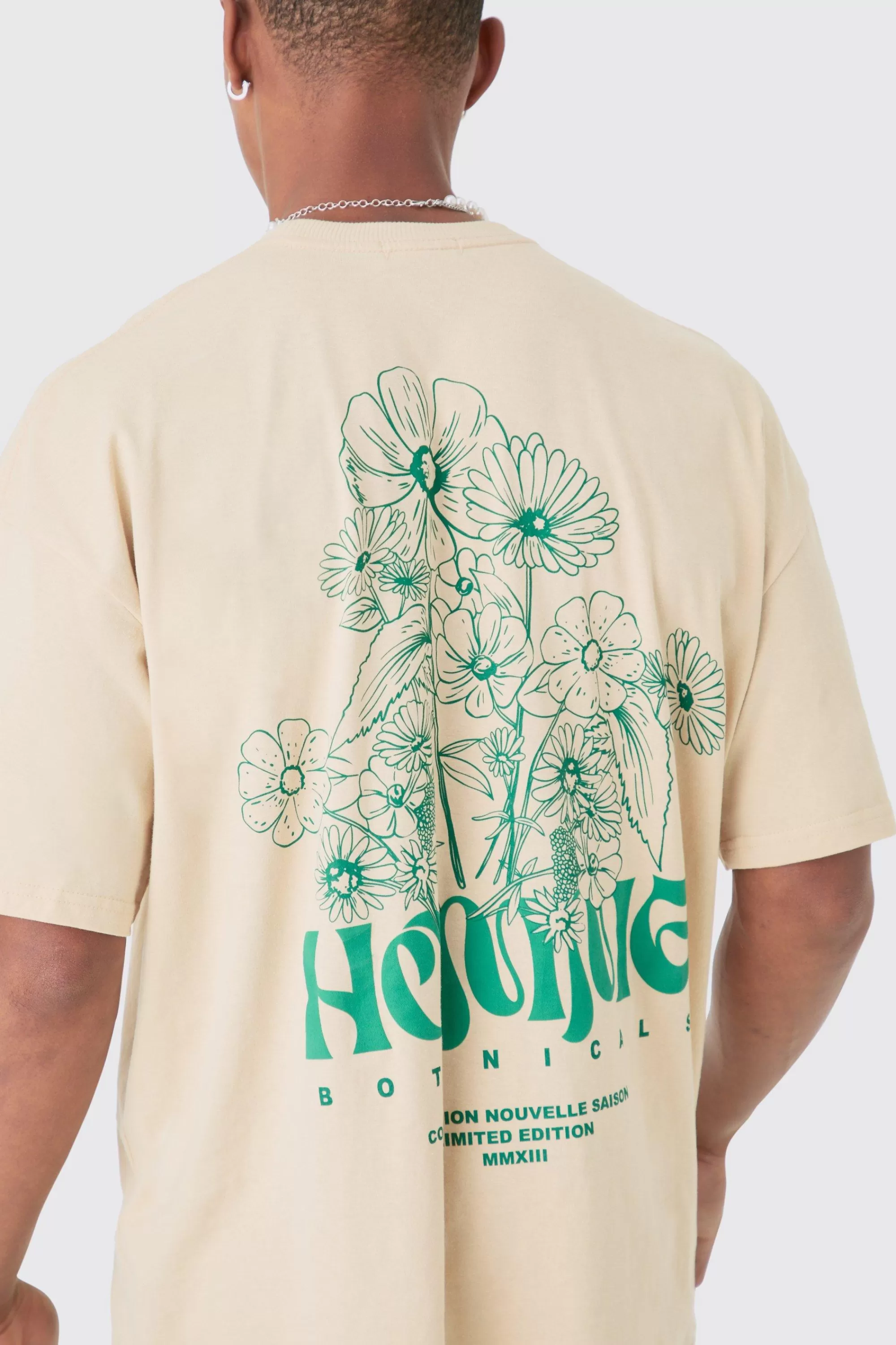 boohooMAN Oversized Extended Neck Homme Back Print T-shirt | UK sand Outlet