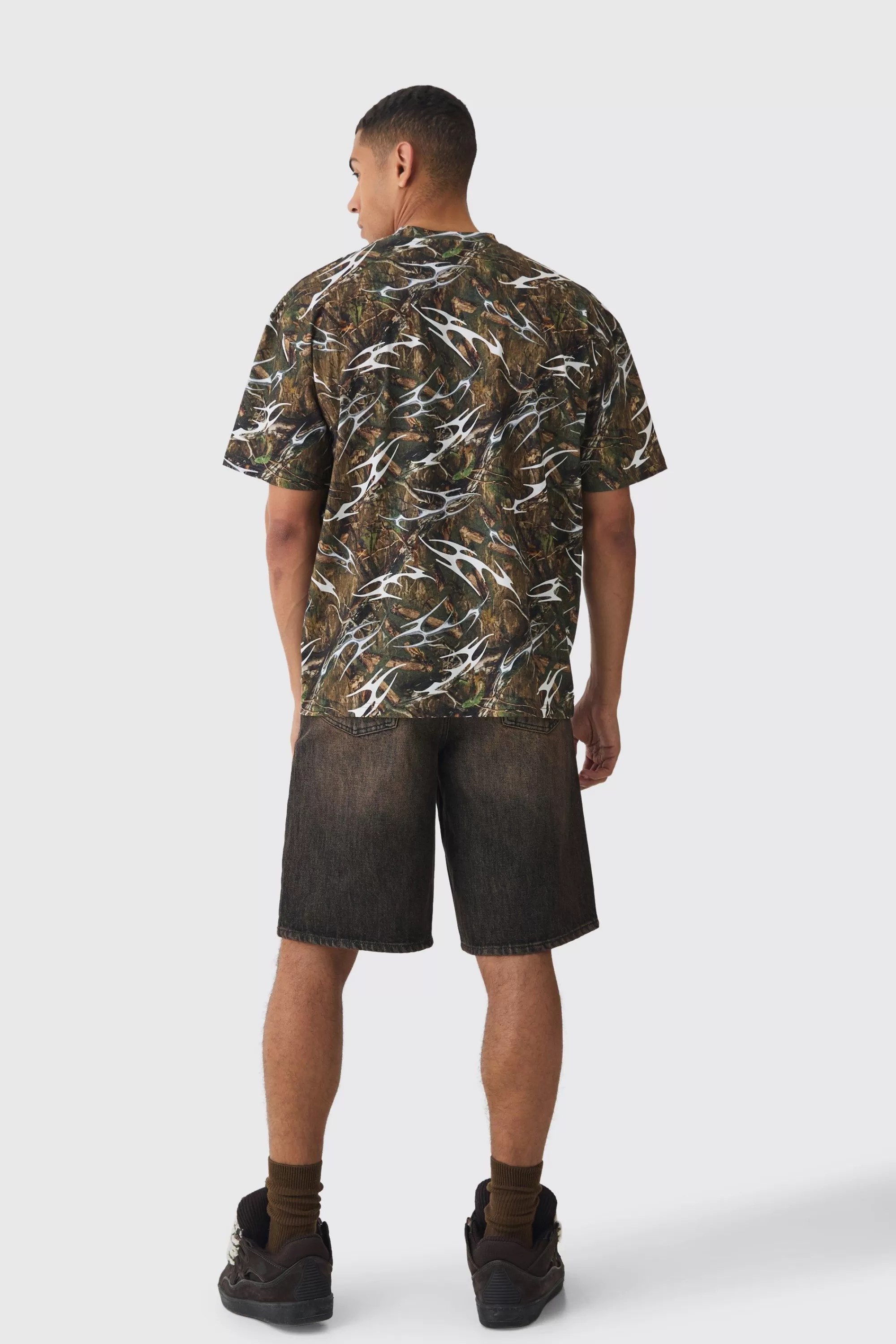 boohooMAN Oversized Extended Neck Printed T-shirt | UK khaki Cheap