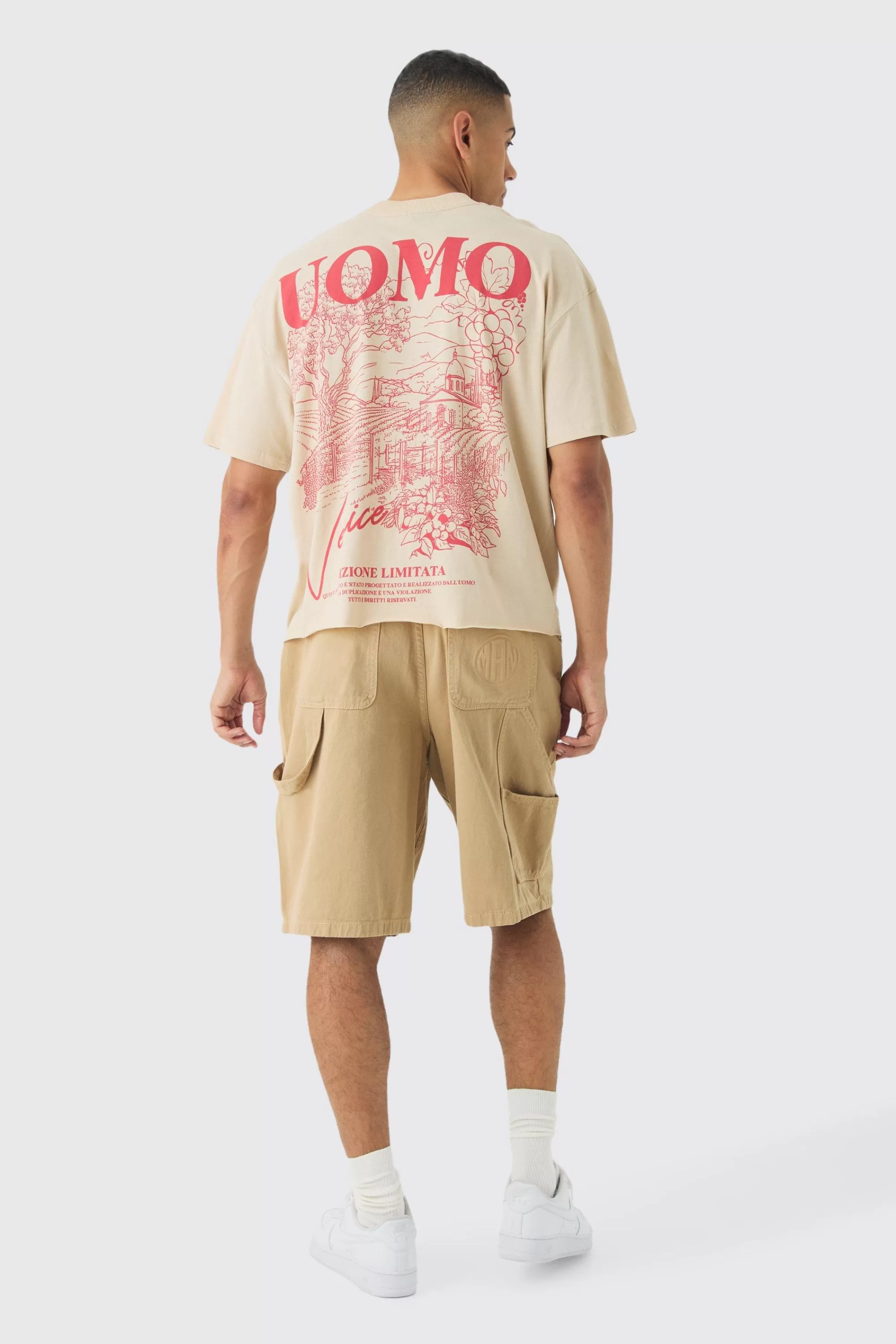 boohooMAN Oversized Extended Neck Uomo Landscape Back Print Raw Hem T-Shirt | UK sand New
