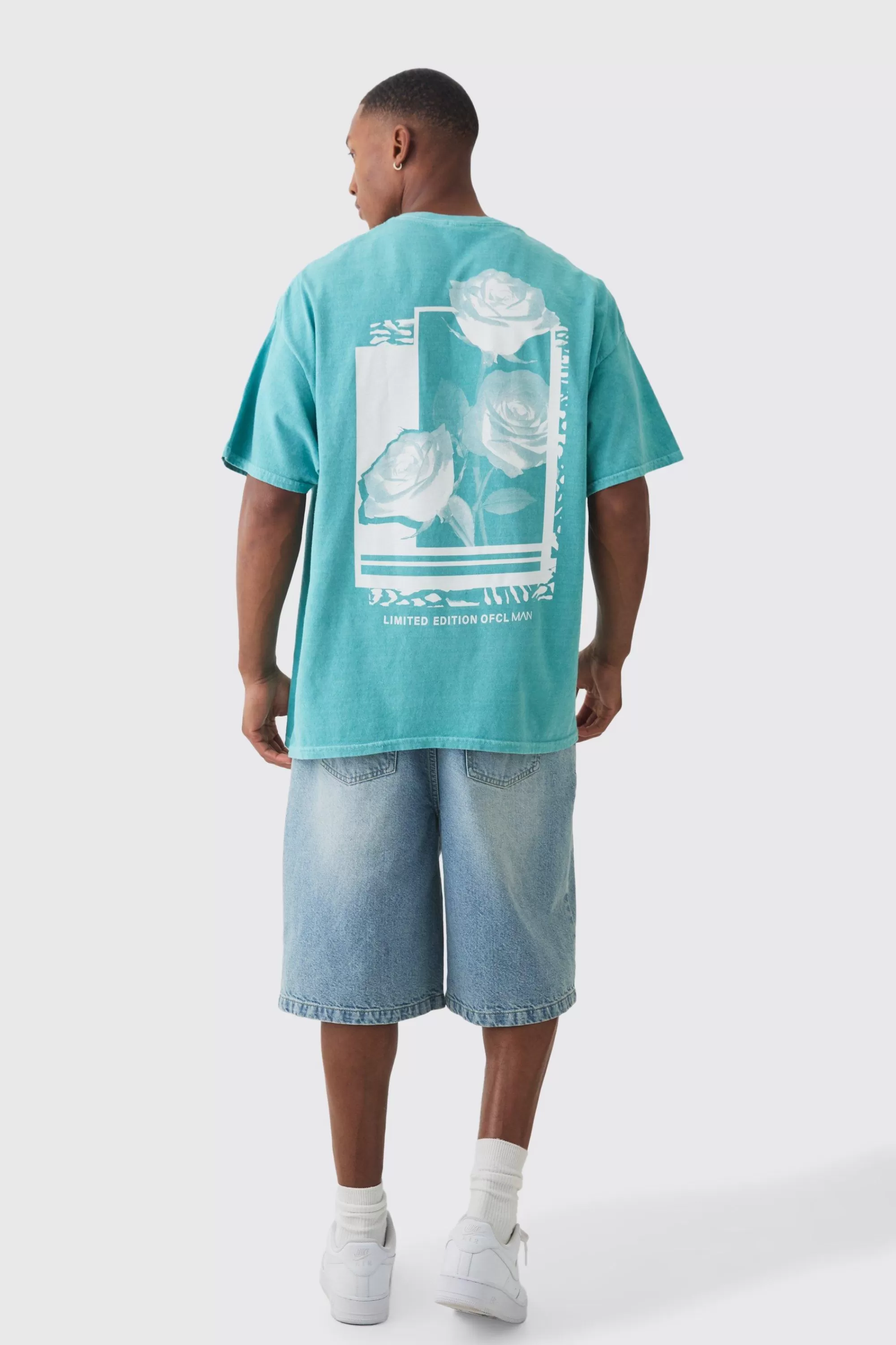 boohooMAN Oversized Rose Graphic T-shirt | UK teal Online