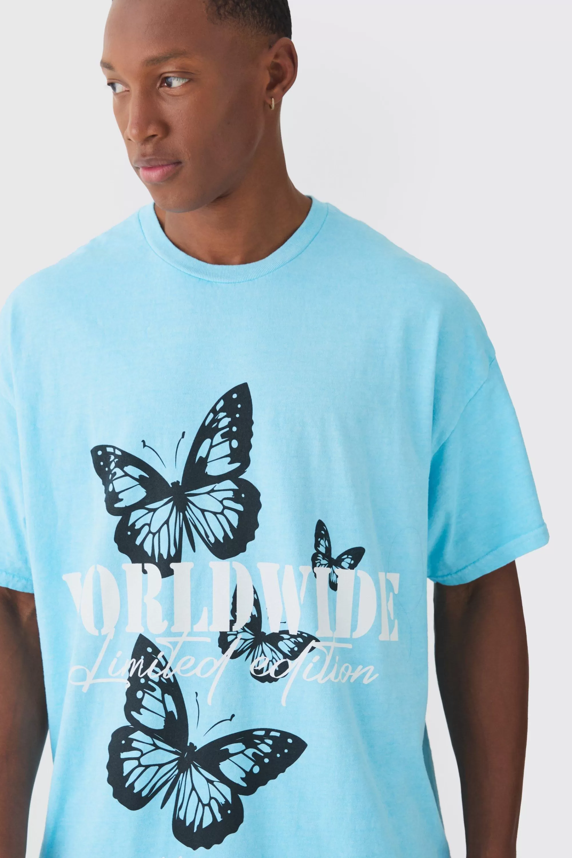 boohooMAN Oversized Worldwide Butterfly Print T-shirt | UK blue Online
