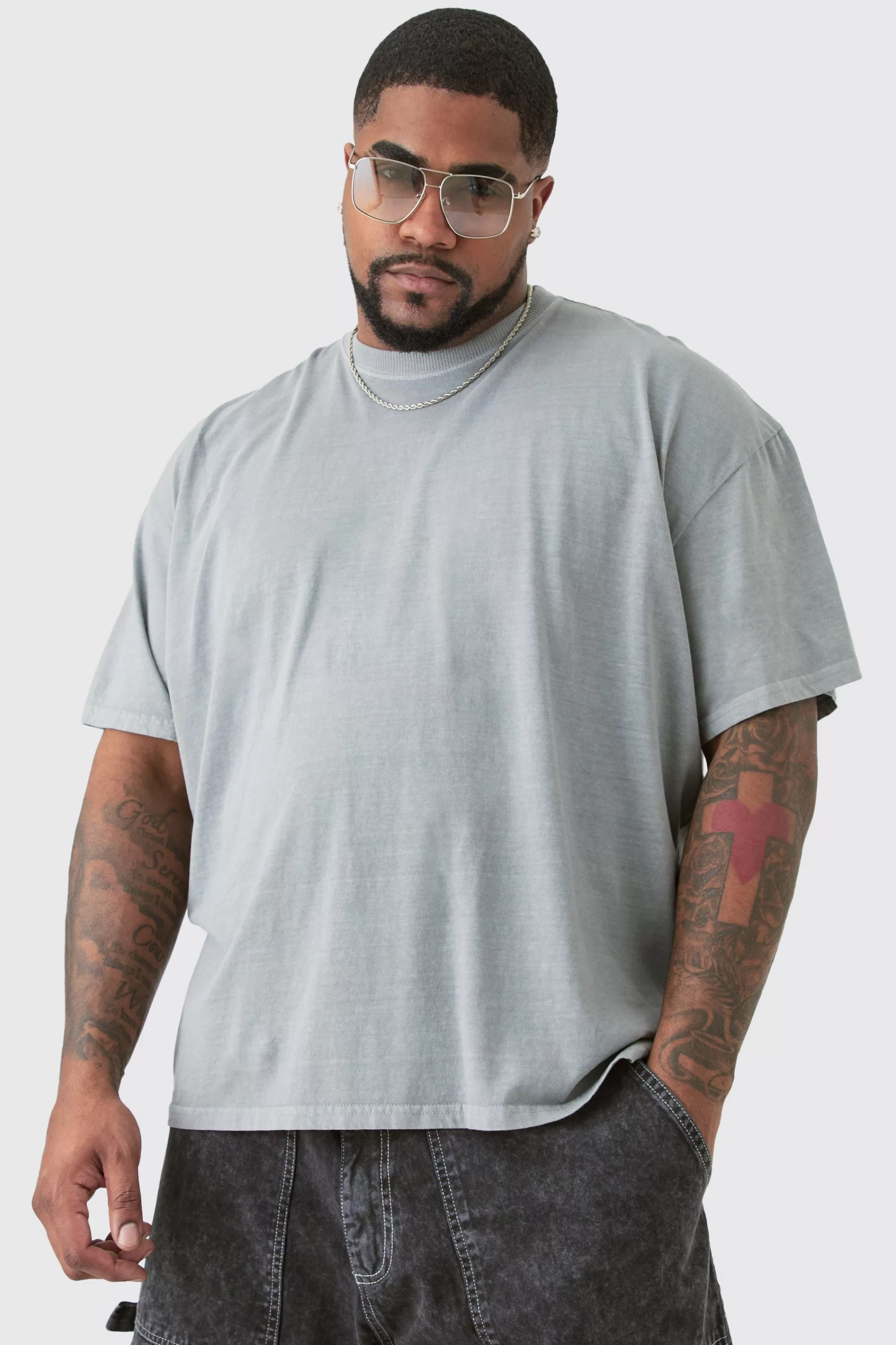 boohooMAN Plus 1999 Graphic Back Print T-shirt In | UK grey New