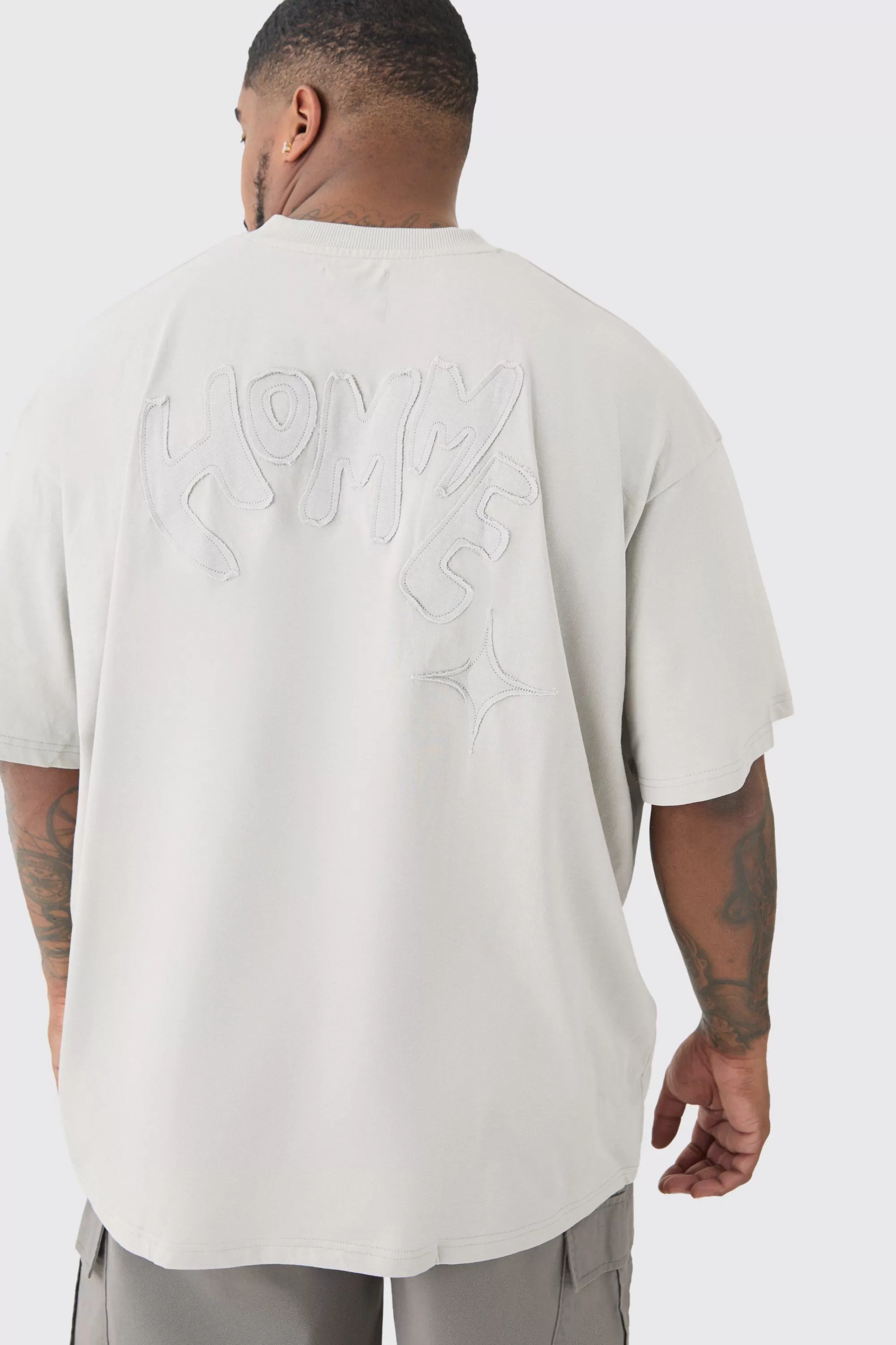 boohooMAN Plus Distressed Applique Loose V Neck T-shirt In | UK grey Fashion