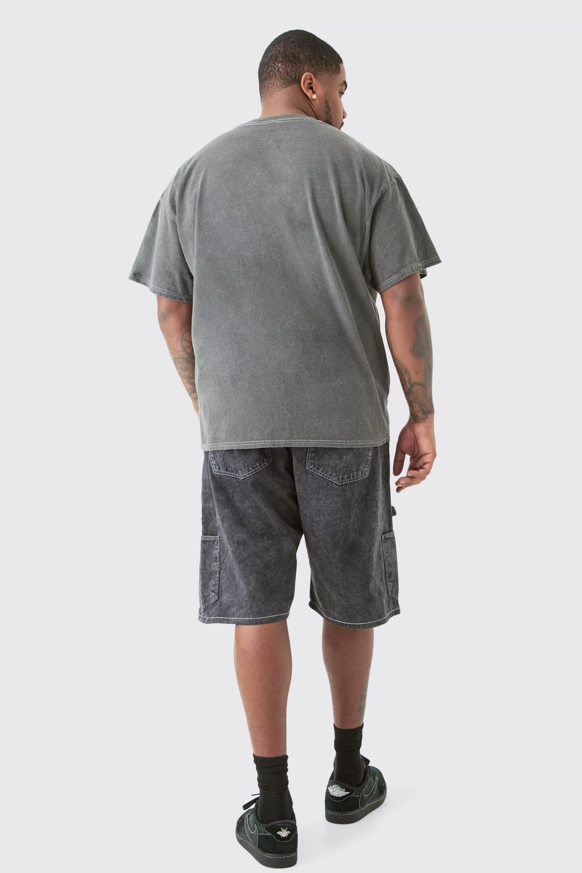 boohooMAN Plus Oversize Acdc Acid Wash License T-shirt | UK grey Clearance