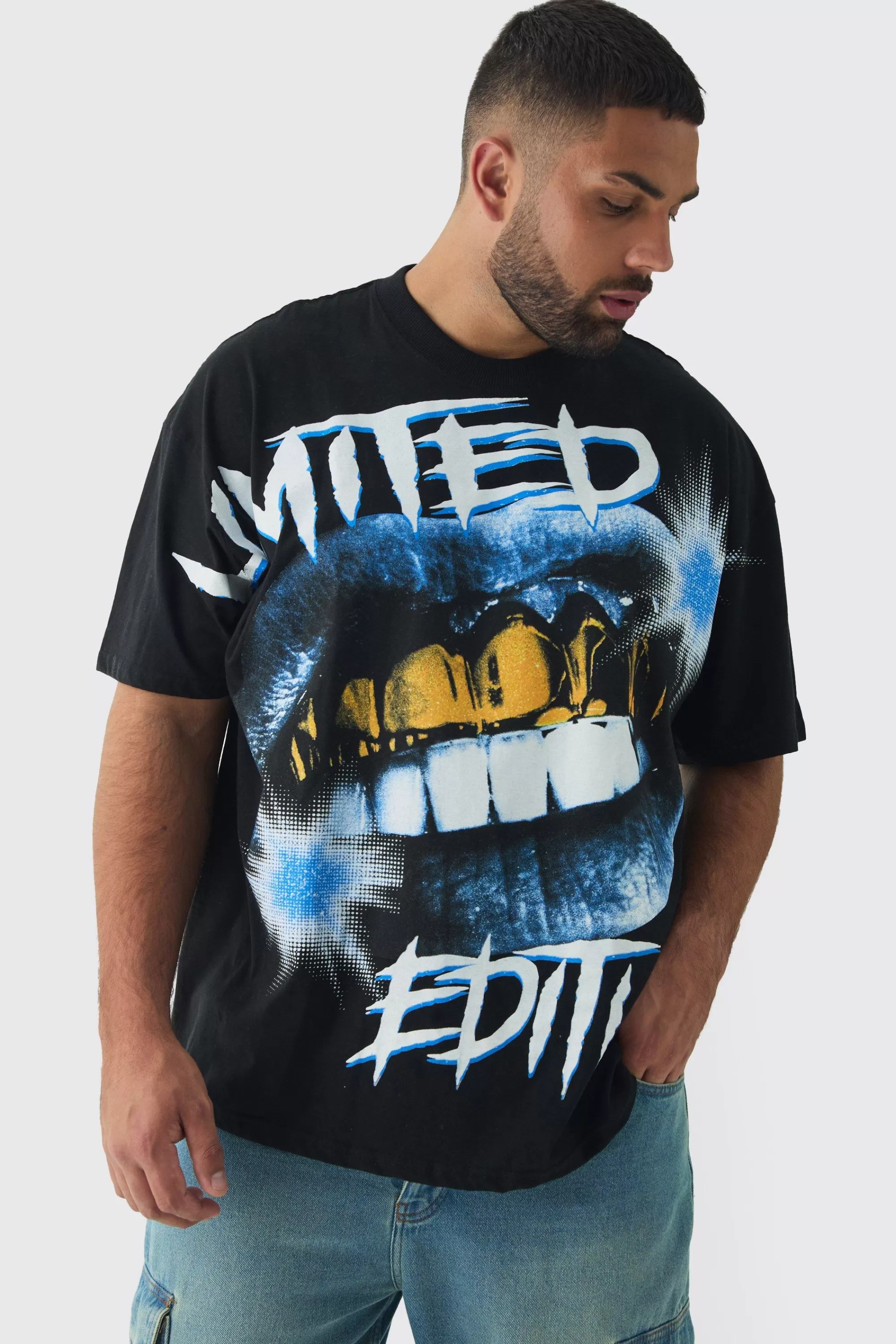 boohooMAN Plus Oversized Extended Neck Limited Large Scale Print T-Shirt | UK black Shop