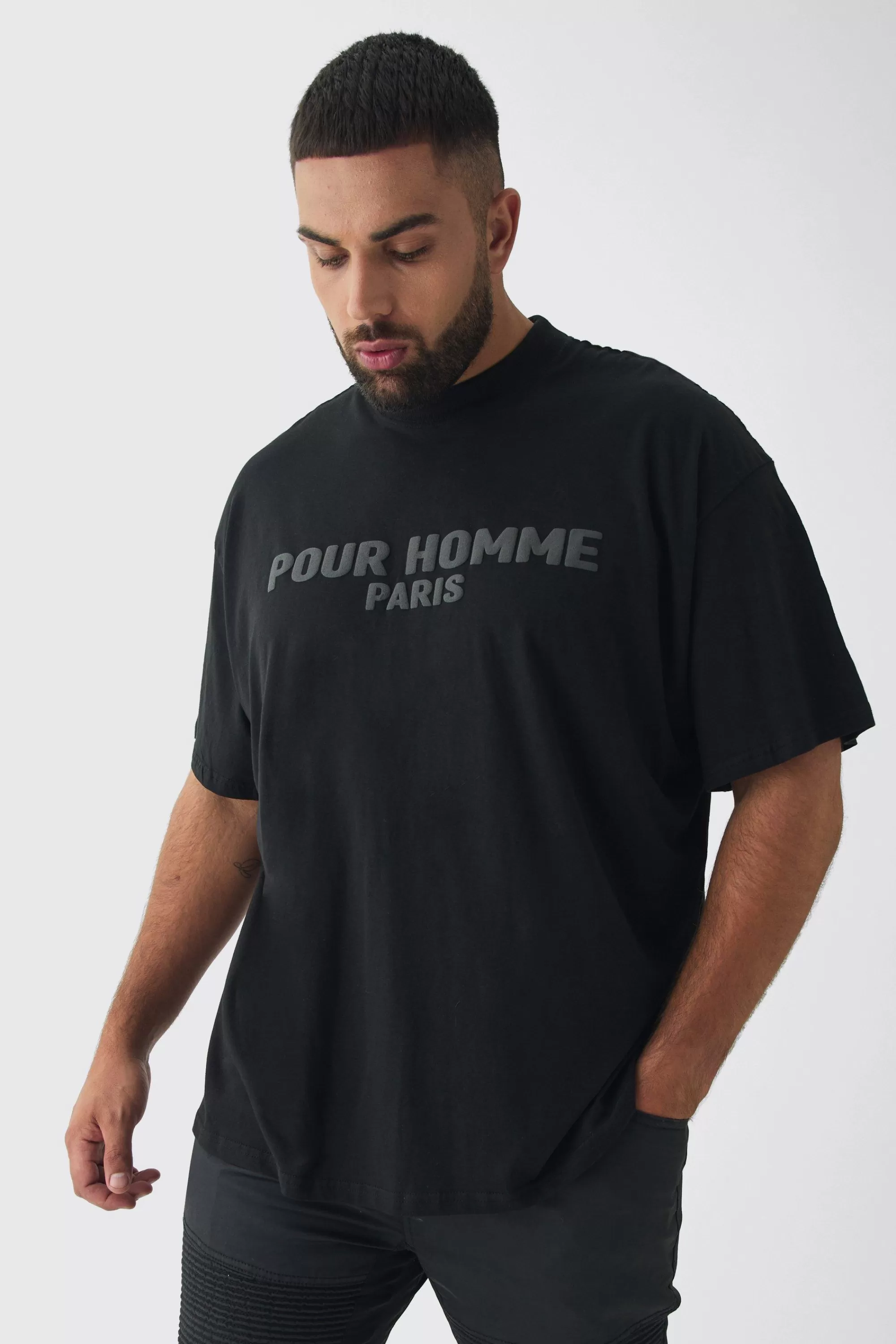 boohooMAN Plus Oversized Extended Neck Pour Homme Puff Print T-Shirt | UK black Fashion