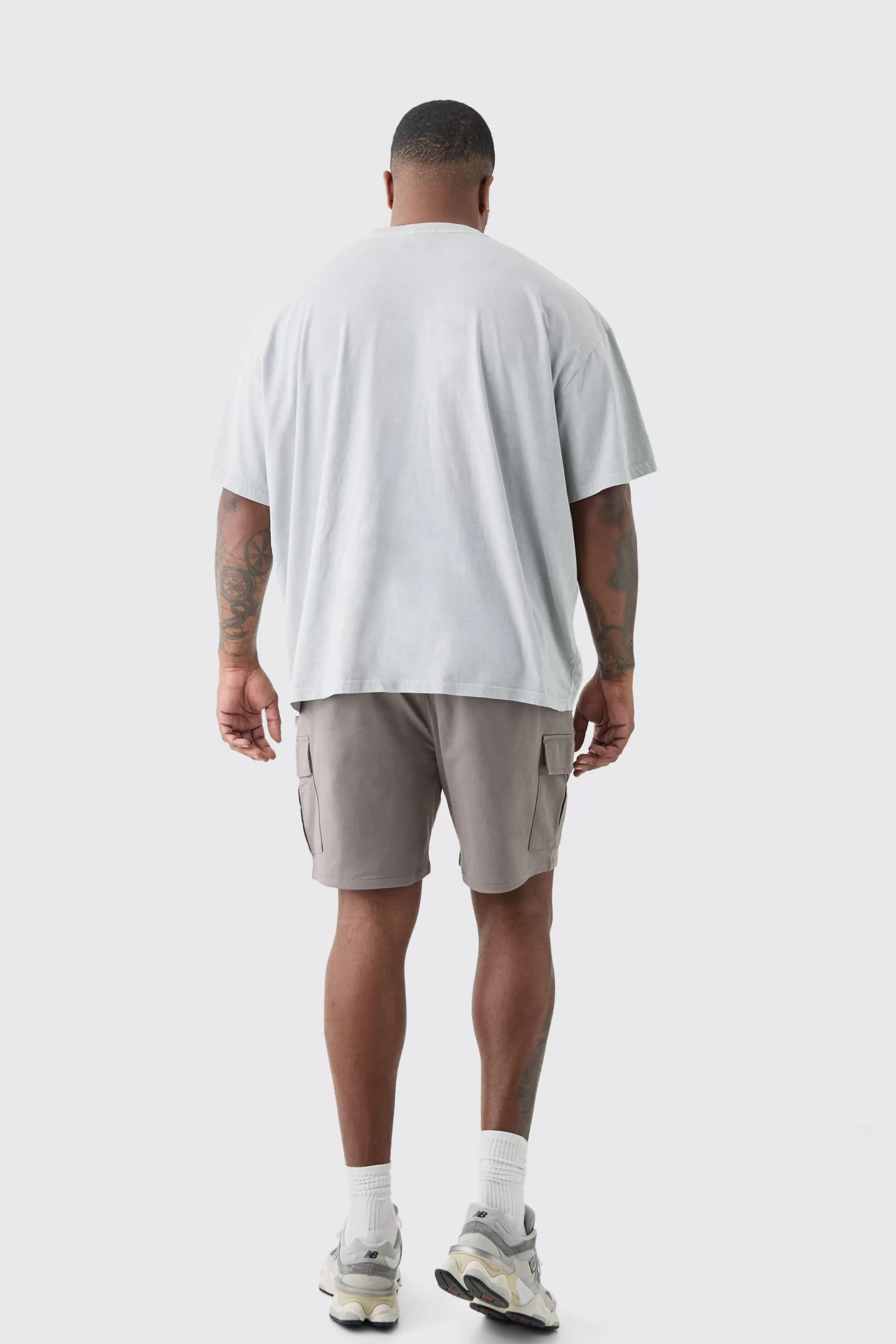 boohooMAN Plus Oversized Floral Stencil Print T-shirt In | UK grey Best