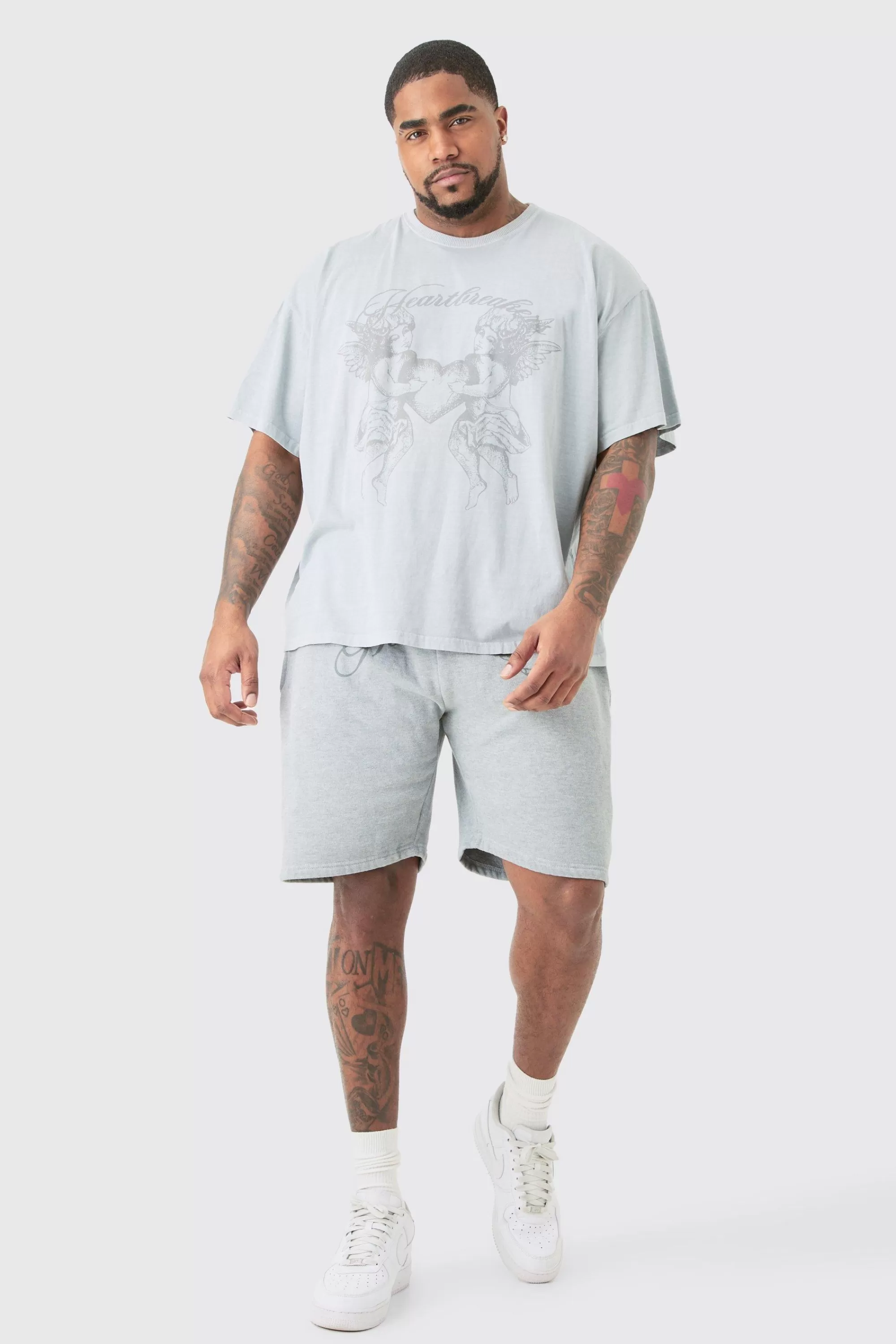 boohooMAN Plus Oversized Heart Breaker Printed T-shirt In | UK grey Online