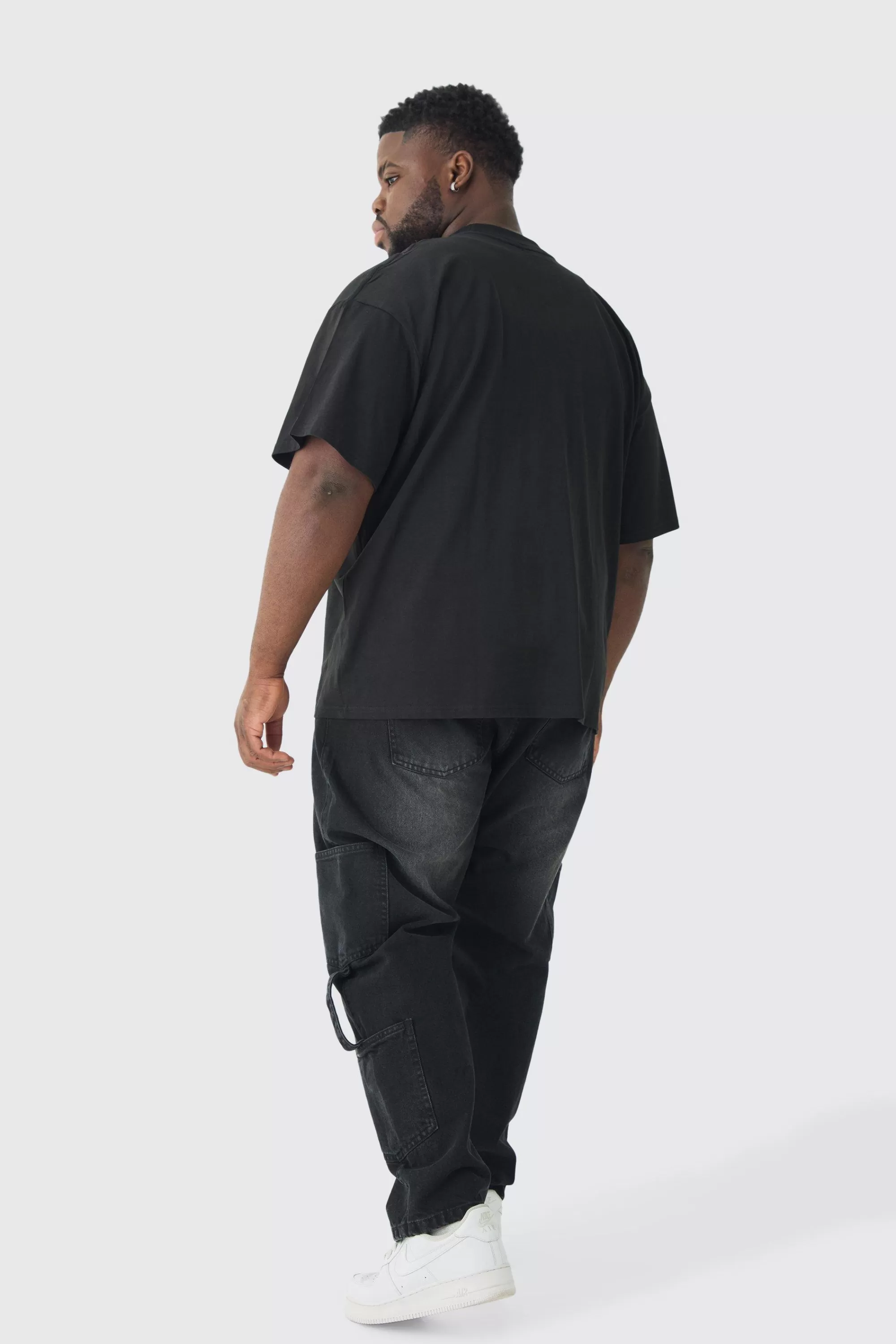 boohooMAN Plus Oversized Heavyweight Mask Graphic T-shirt | UK black Online