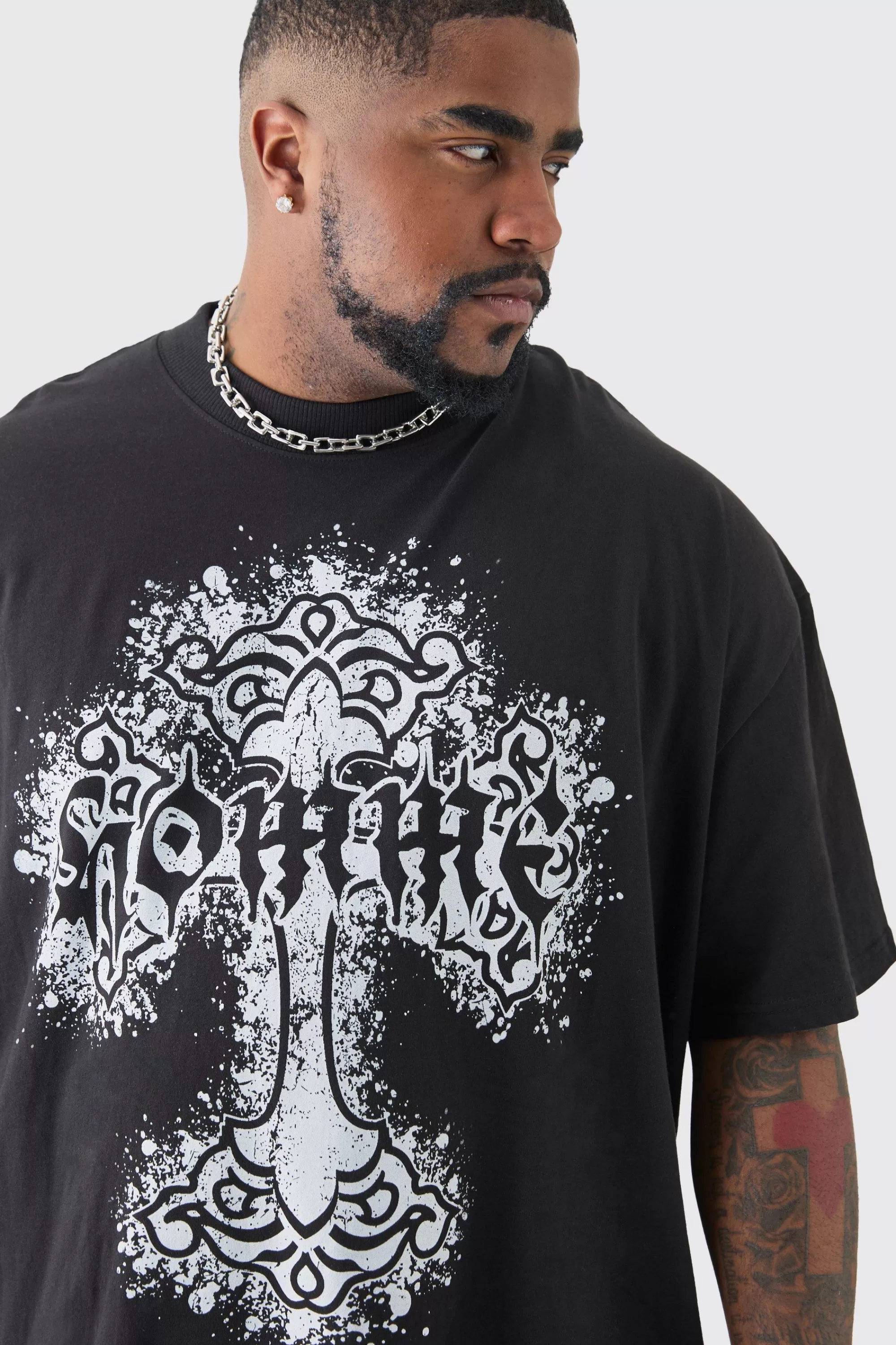 boohooMAN Plus Oversized Homme Cross Front & Back Print T-shirt | UK black Online