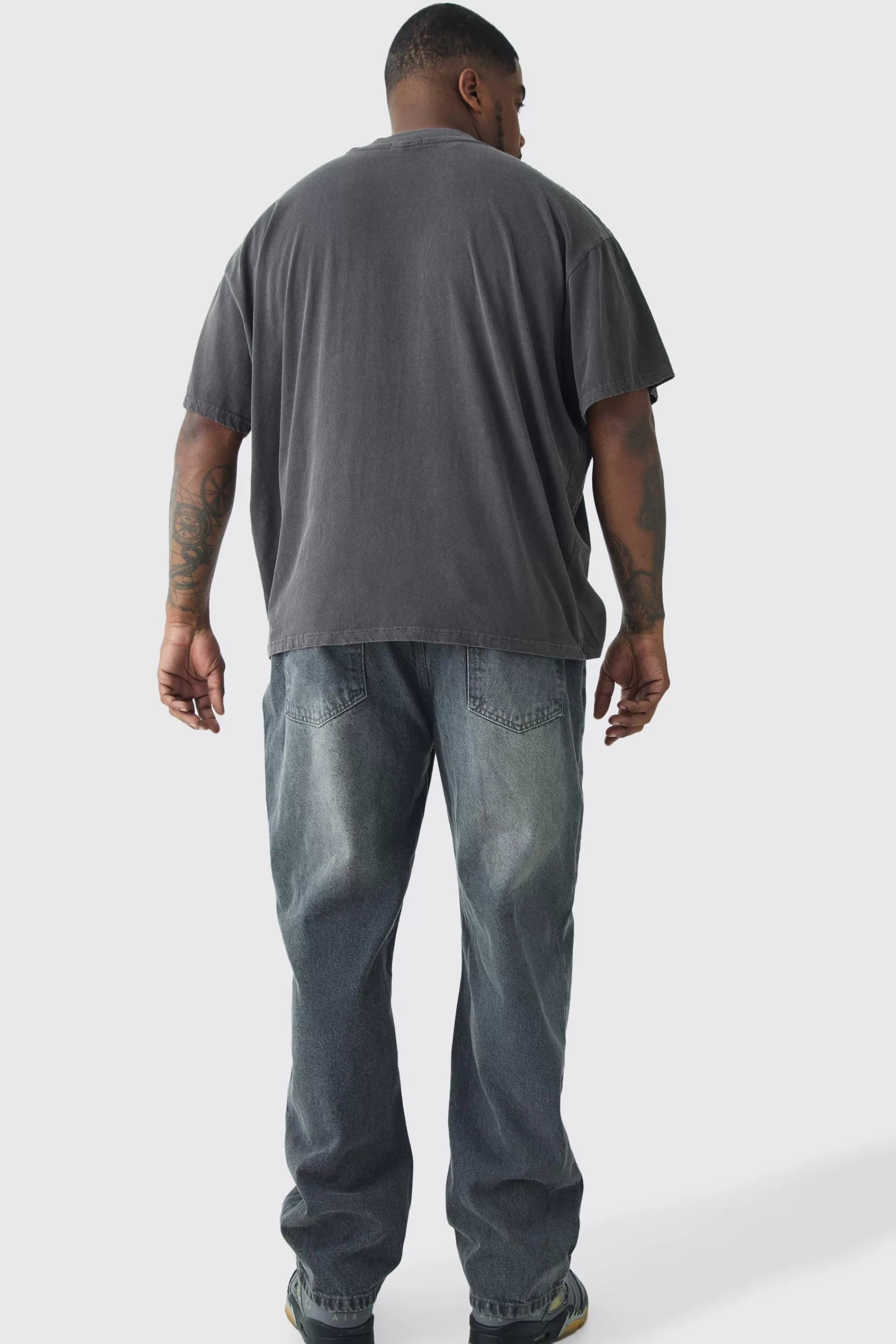 boohooMAN Plus Oversized Los Angeles Overdye Varsity Print T-shirt | UK chocolate Clearance