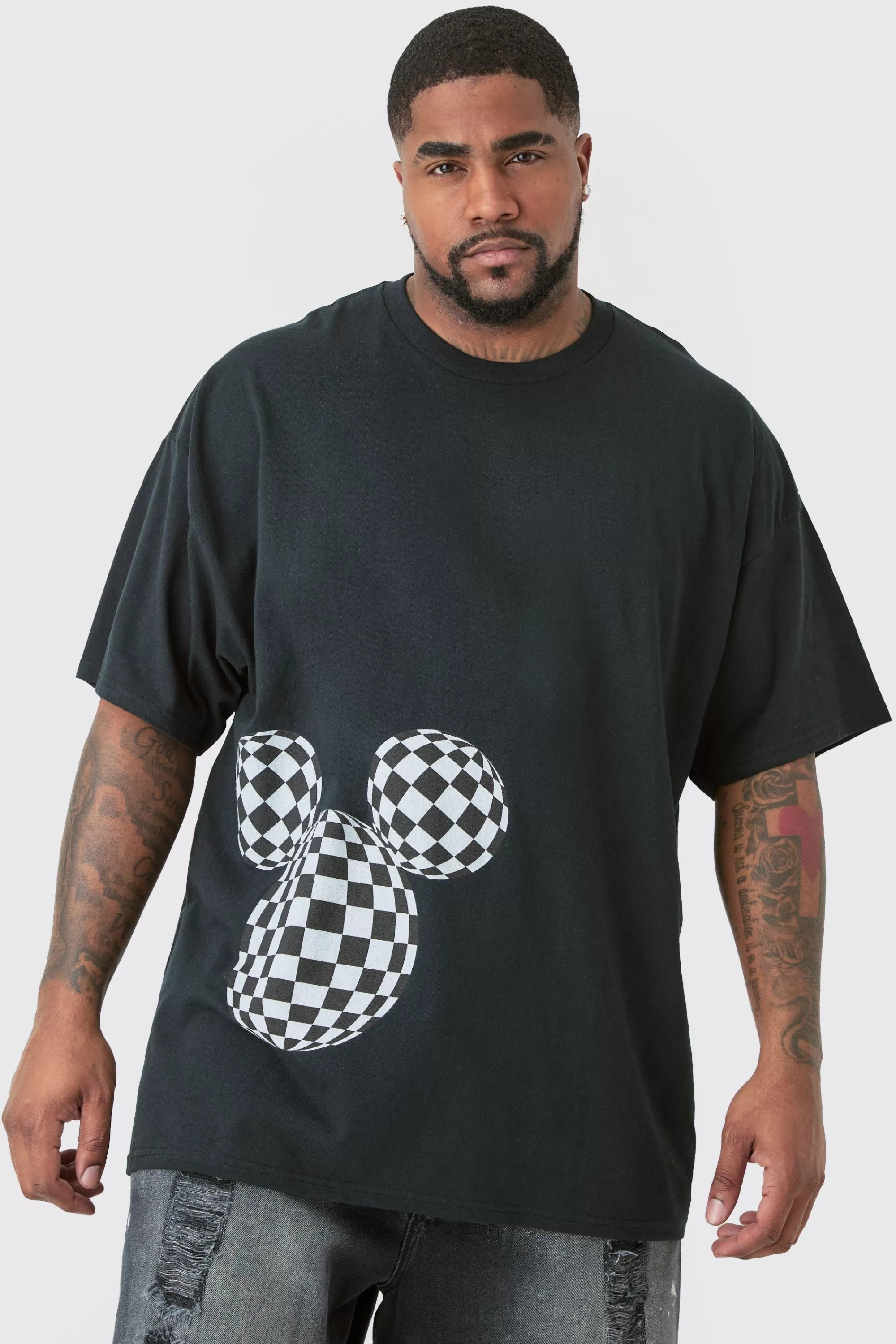 boohooMAN Plus Oversized Mickey Mouse License T-shirt In | UK black Shop