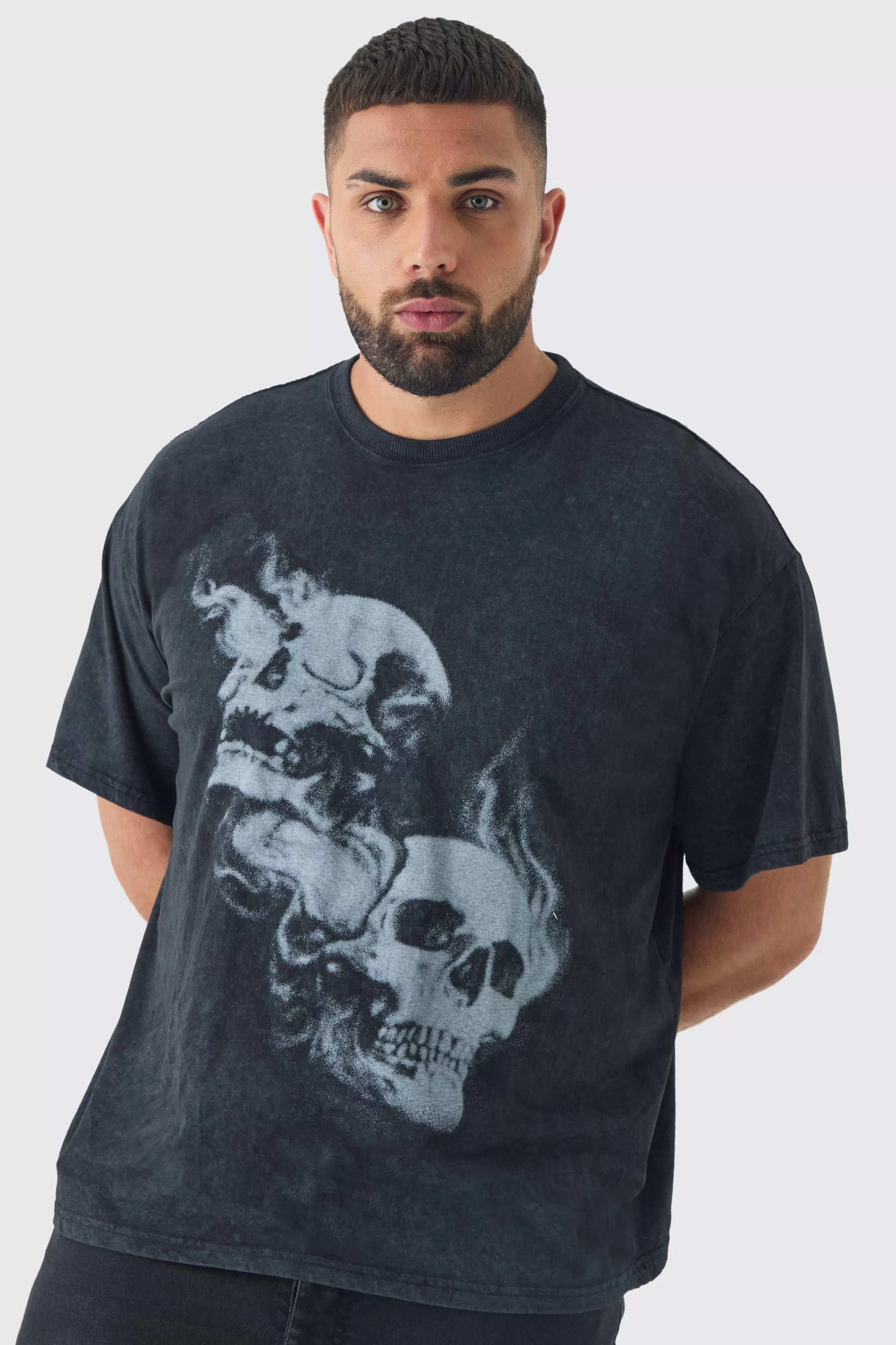 boohooMAN Plus Oversized Skull Acid Wash T-Shirt | UK charcoal Outlet