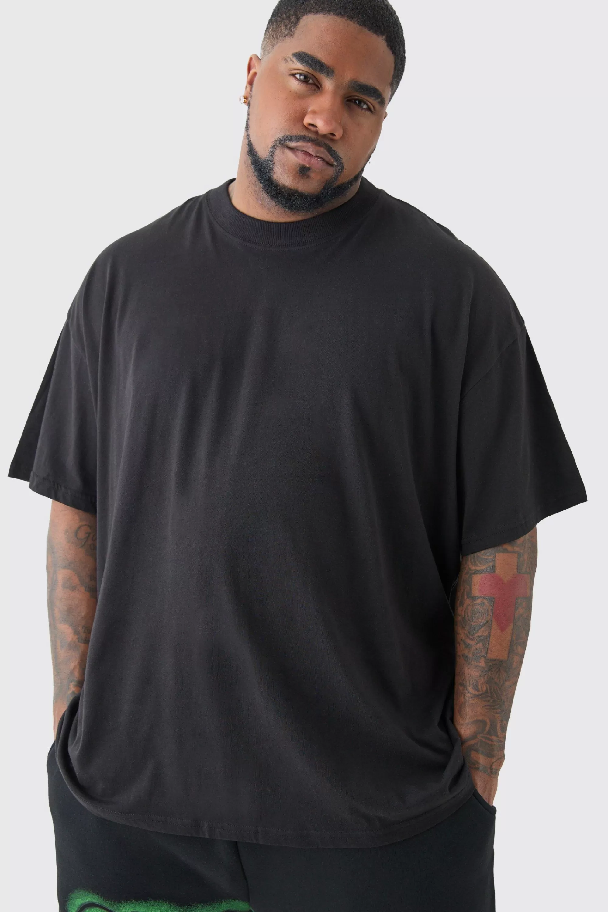 boohooMAN Plus Oversized World Tour Puff Back Print T-shirt In | UK black Store