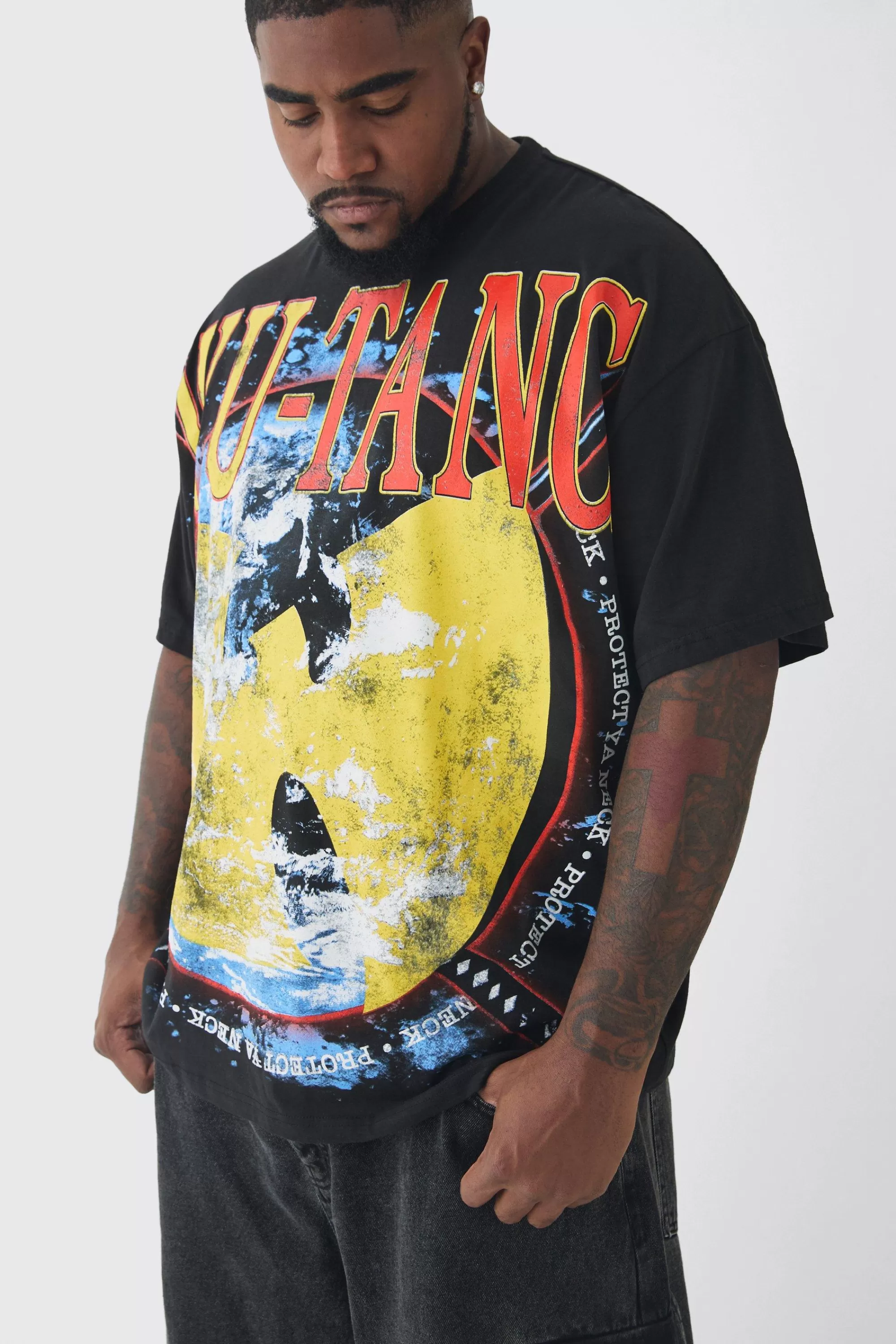 boohooMAN Plus Oversized Wu-Tang Large Scale License Print T-Shirt | UK black Clearance