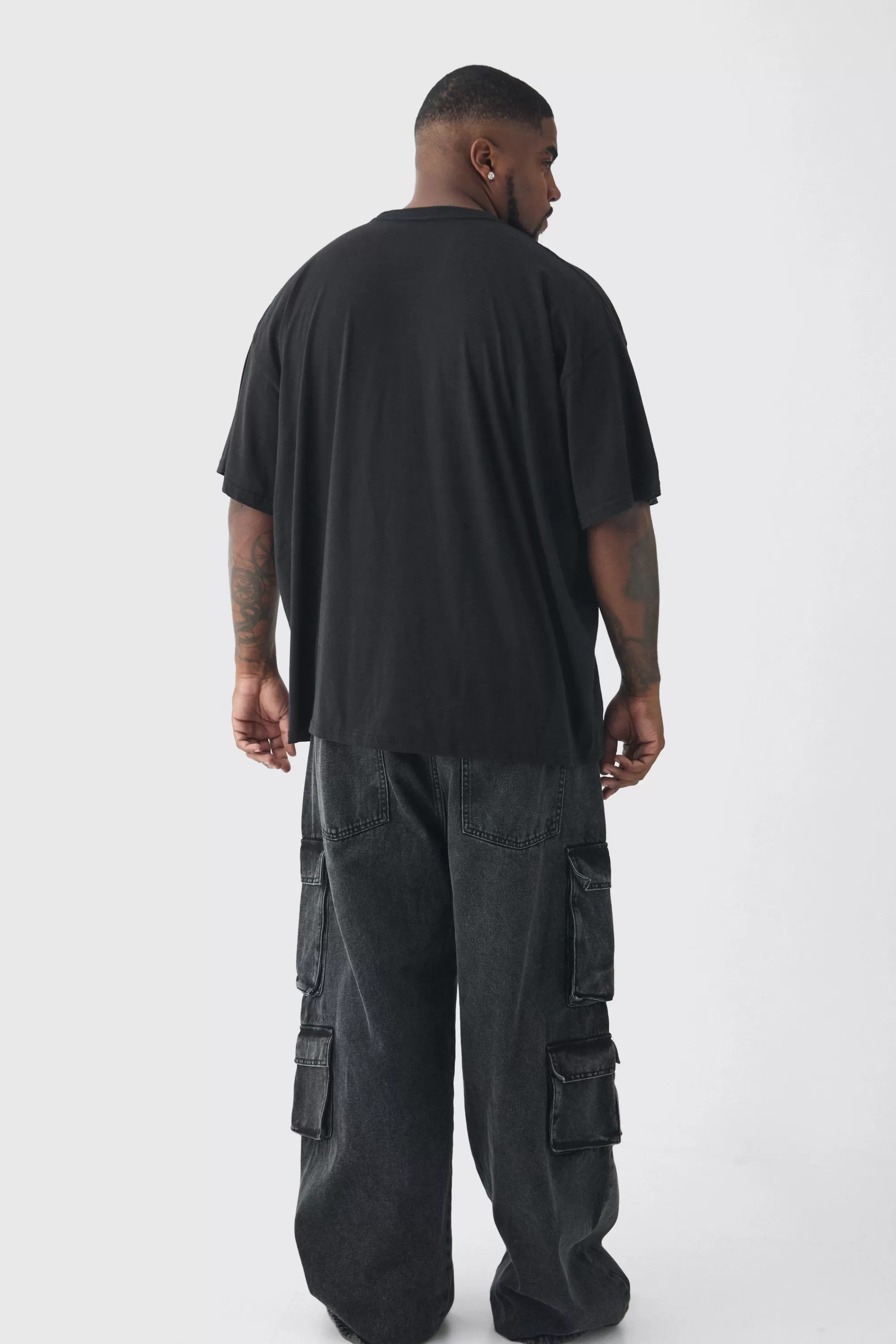 boohooMAN Plus Oversized Wu-Tang Large Scale License Print T-Shirt | UK black Clearance