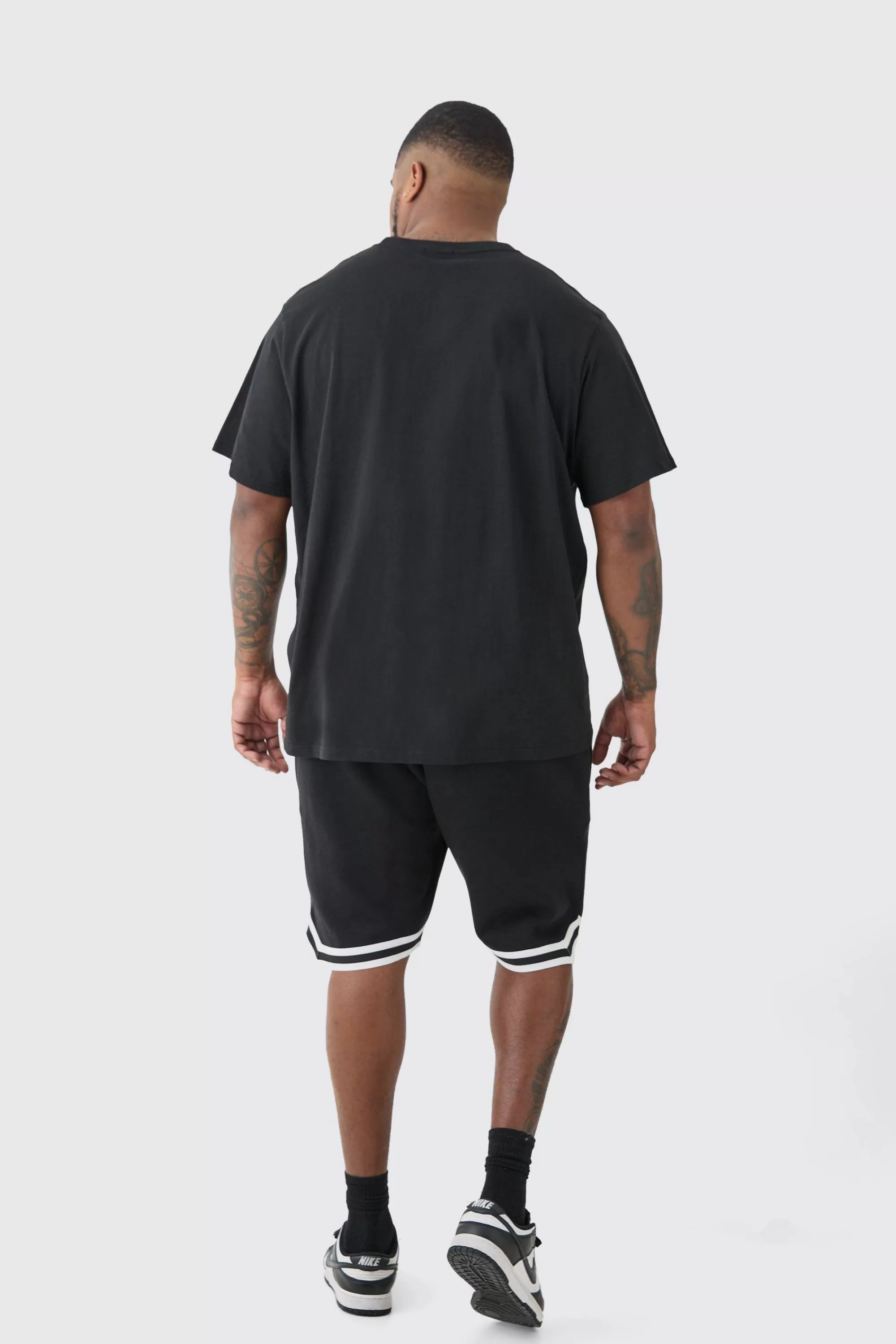 boohooMAN Plus Paris Toronto Print T-shirt | UK black Fashion