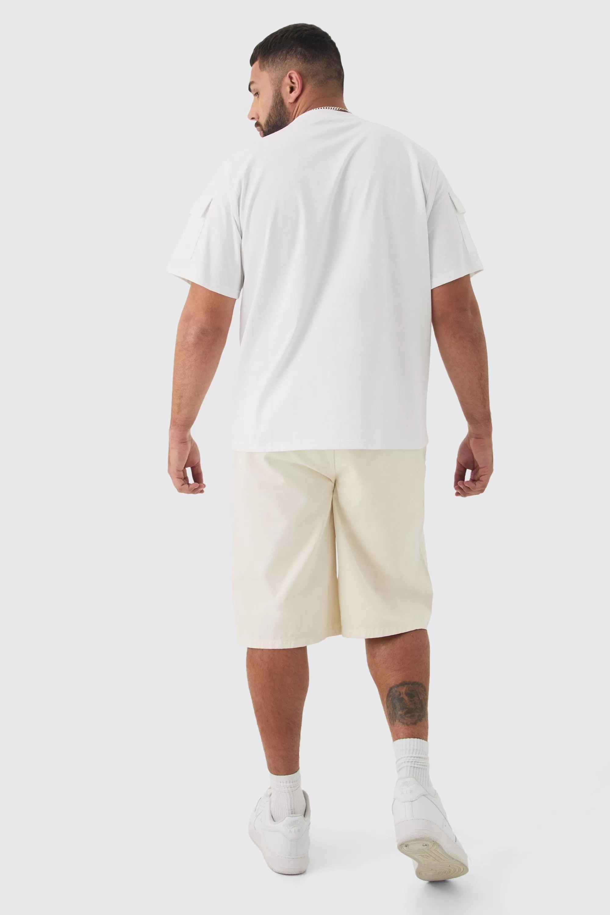 boohooMAN Plus Utility Pocket T-shirt | UK white Outlet
