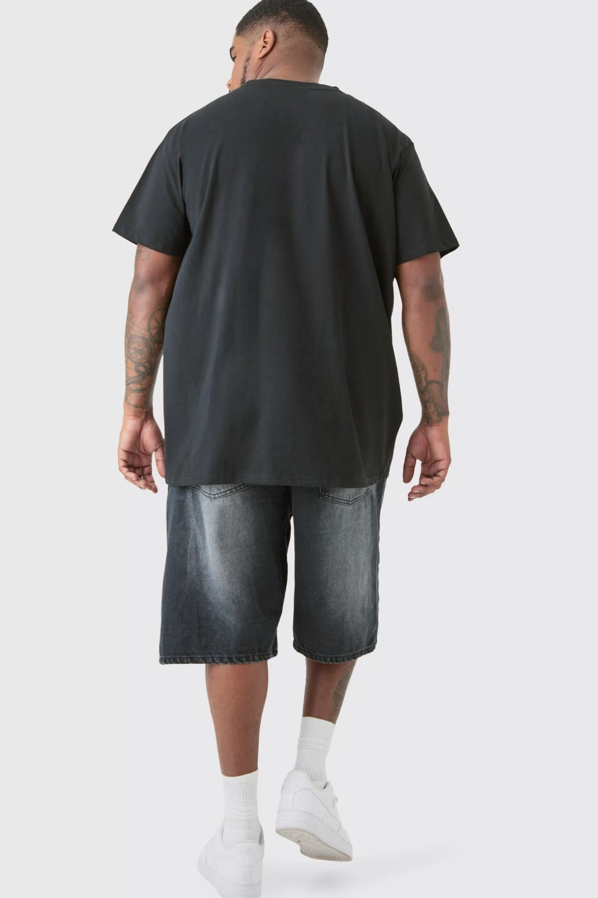 boohooMAN Plus Venom Graphic License T-shirt | UK black Best