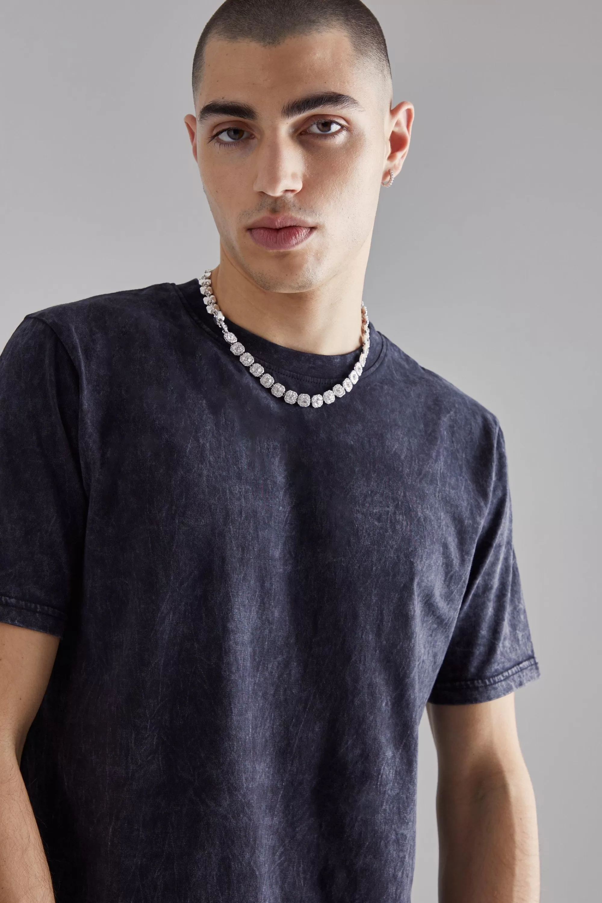 boohooMAN Slim Fit Acid Wash Crew Neck T-shirt | UK charcoal Clearance