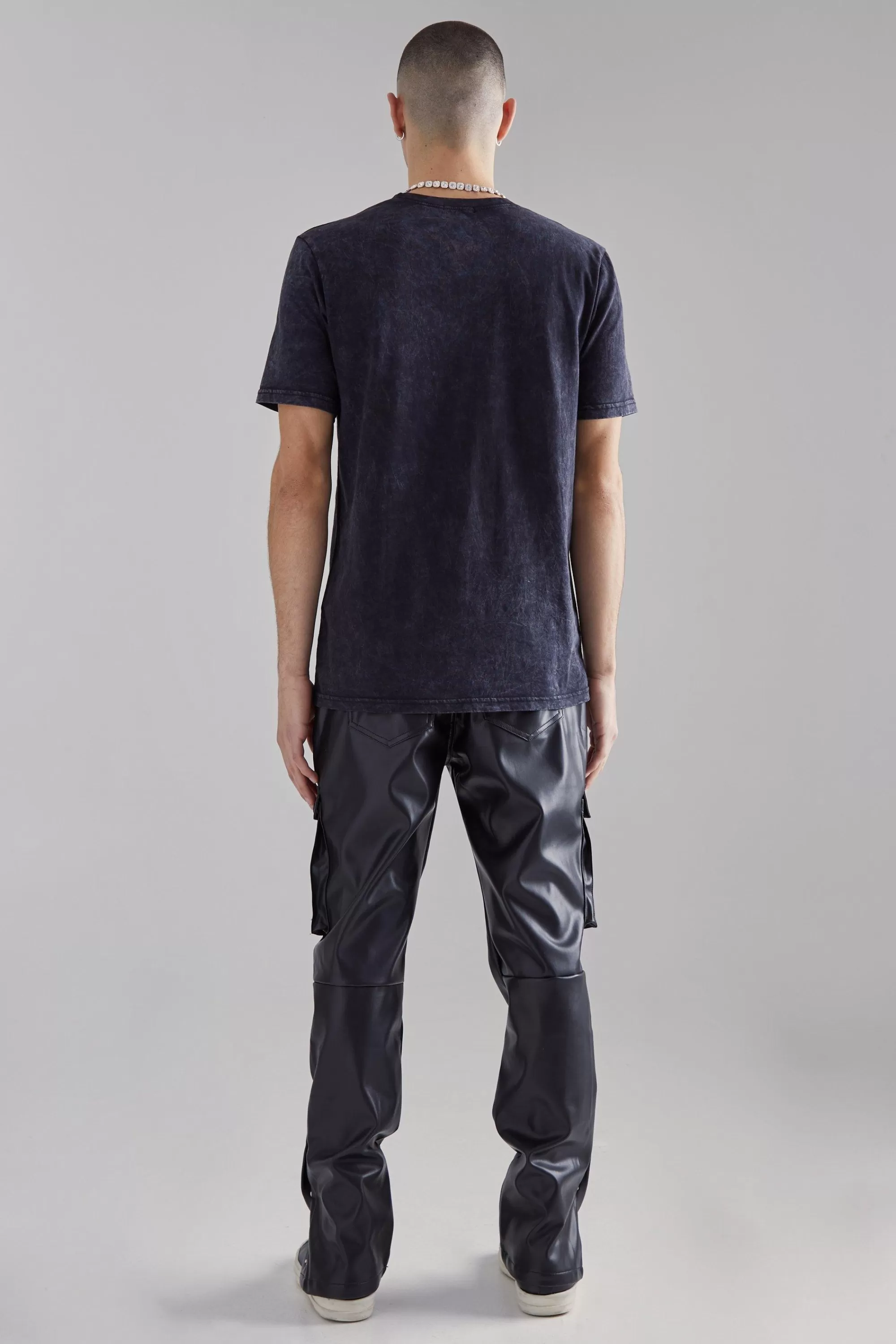 boohooMAN Slim Fit Acid Wash Crew Neck T-shirt | UK charcoal Clearance