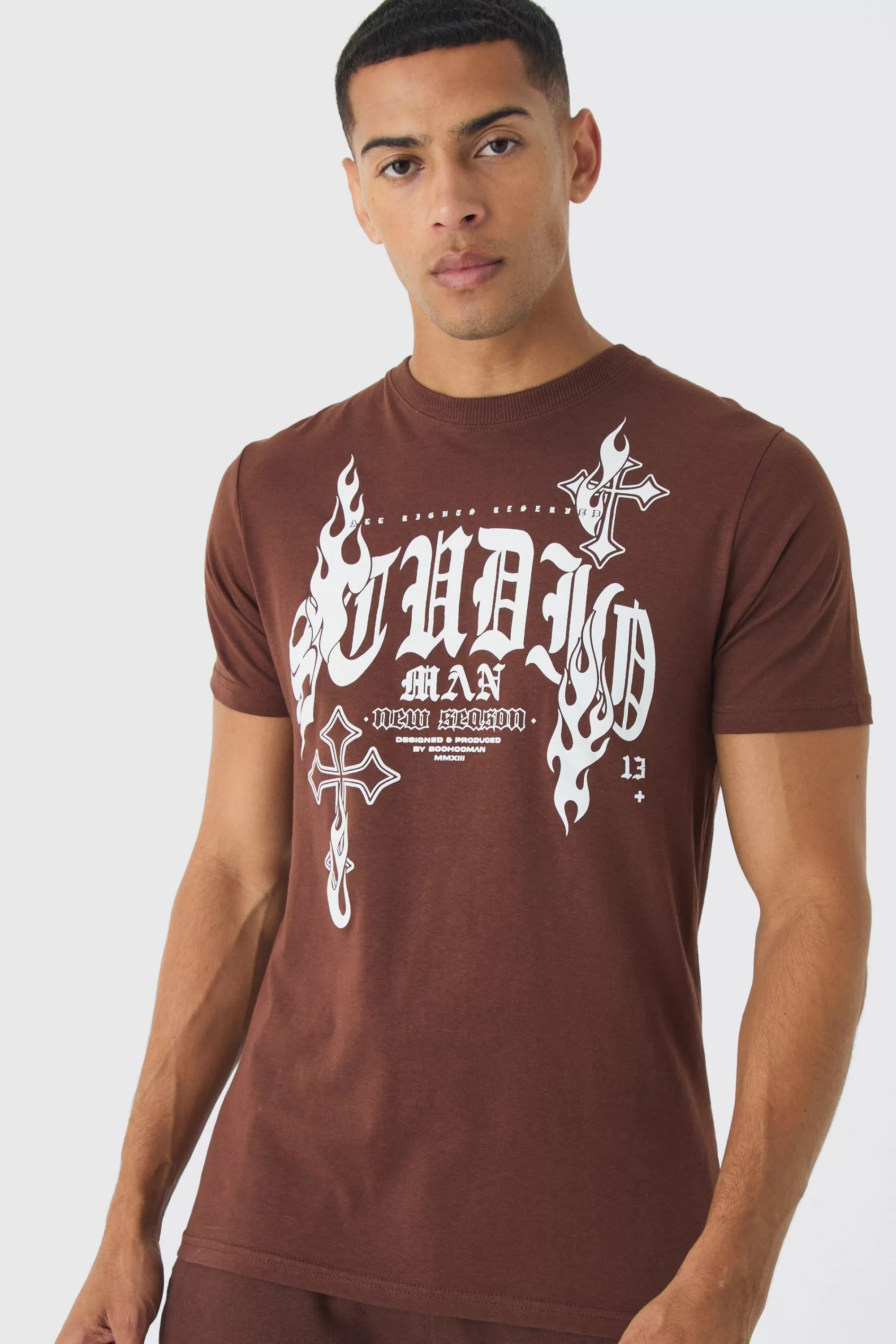 boohooMAN Slim Gothic Cross Print T-Shirt | UK chocolate Store