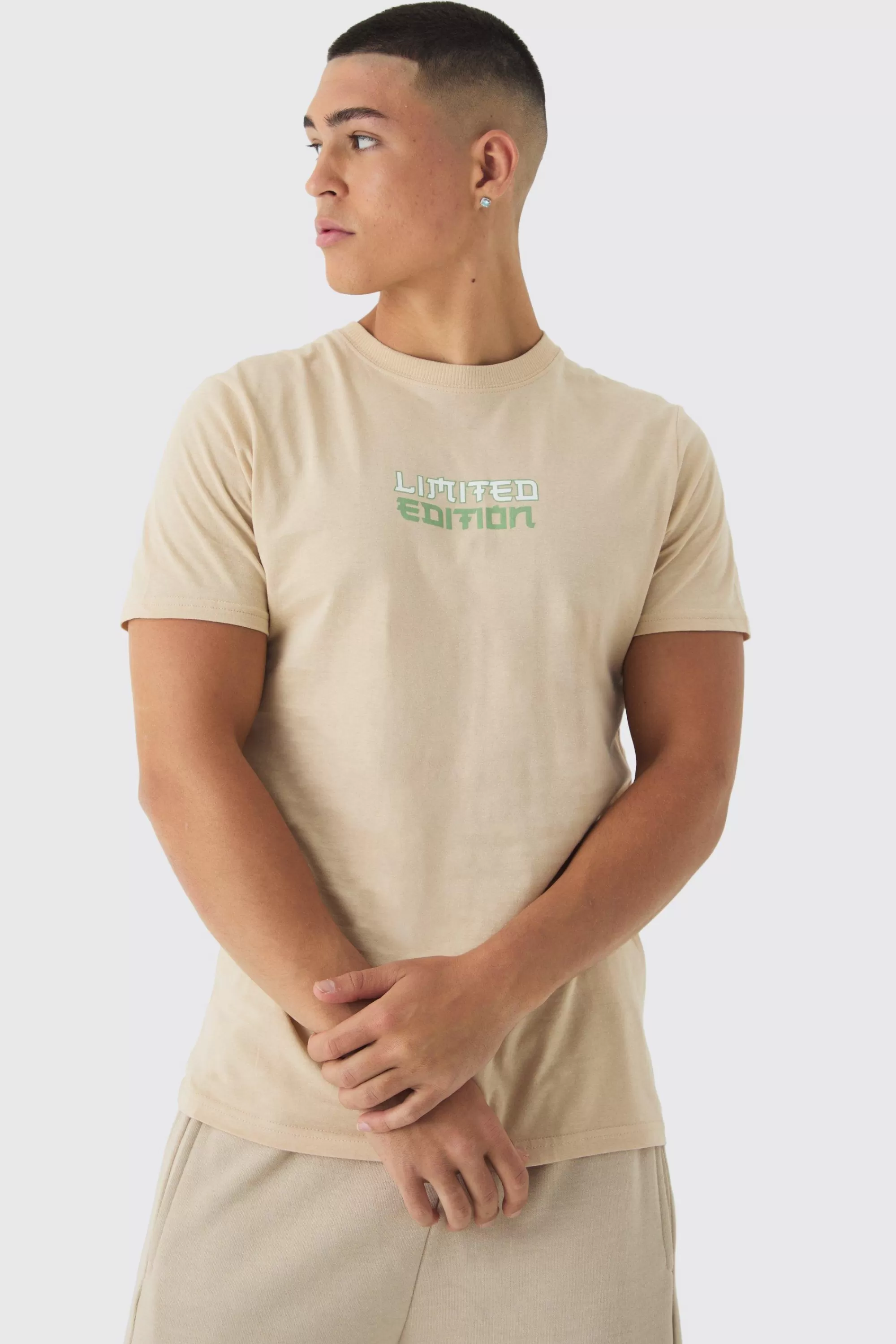 boohooMAN Slim Limited Edition Landscape Back Print T-Shirt | UK sand Online