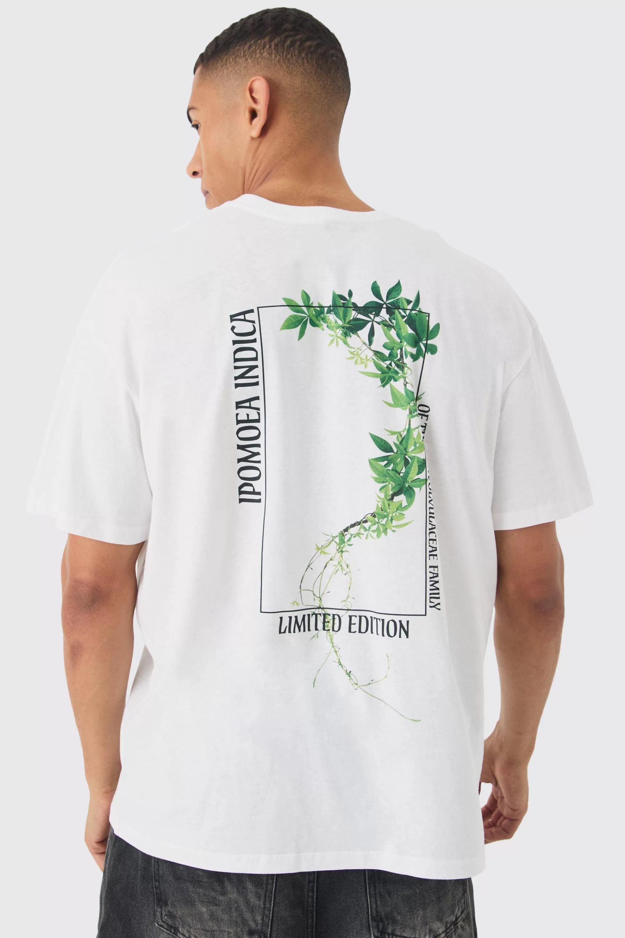boohooMAN Slim Plant Print T-shirt | UK white Outlet
