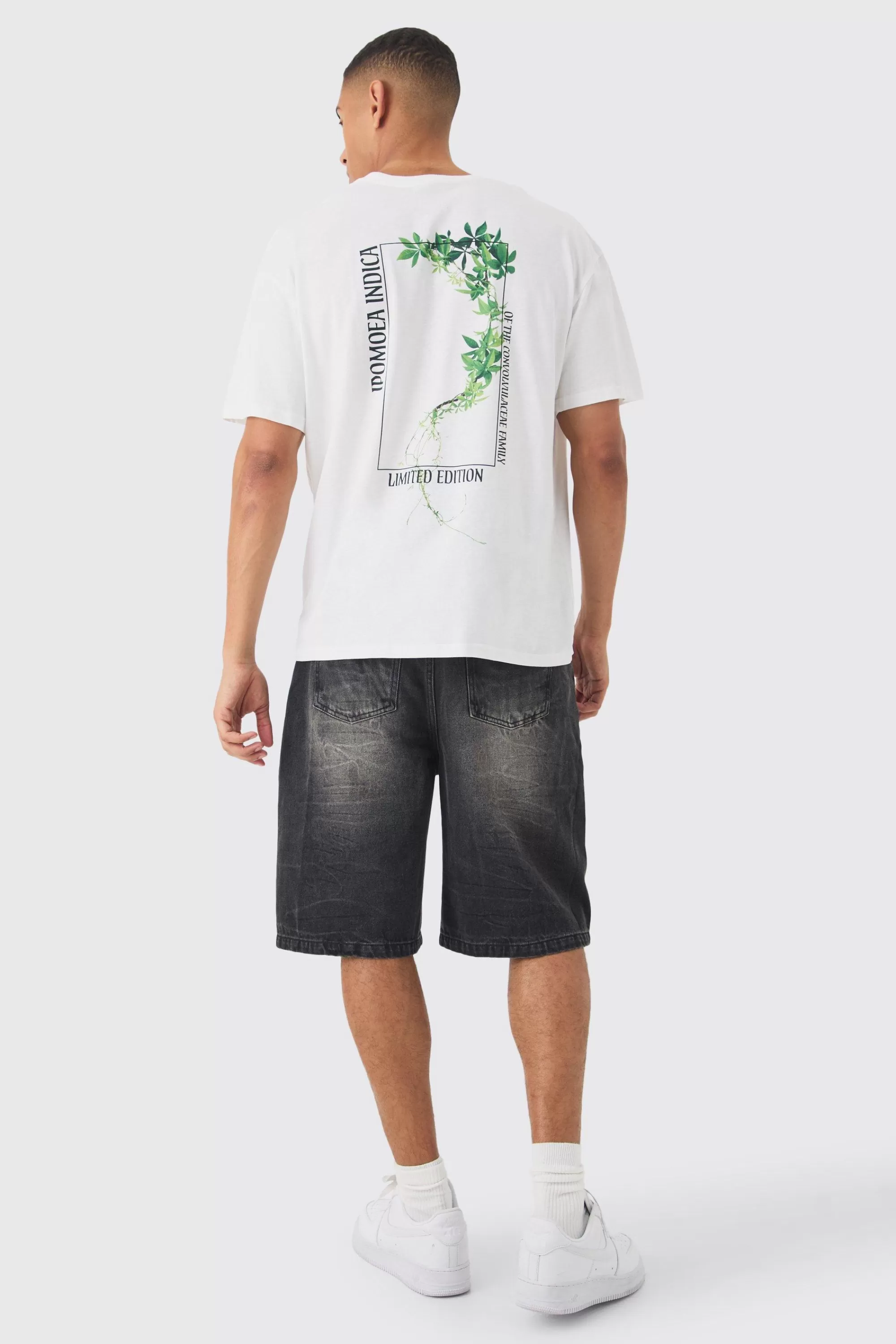 boohooMAN Slim Plant Print T-shirt | UK white Outlet