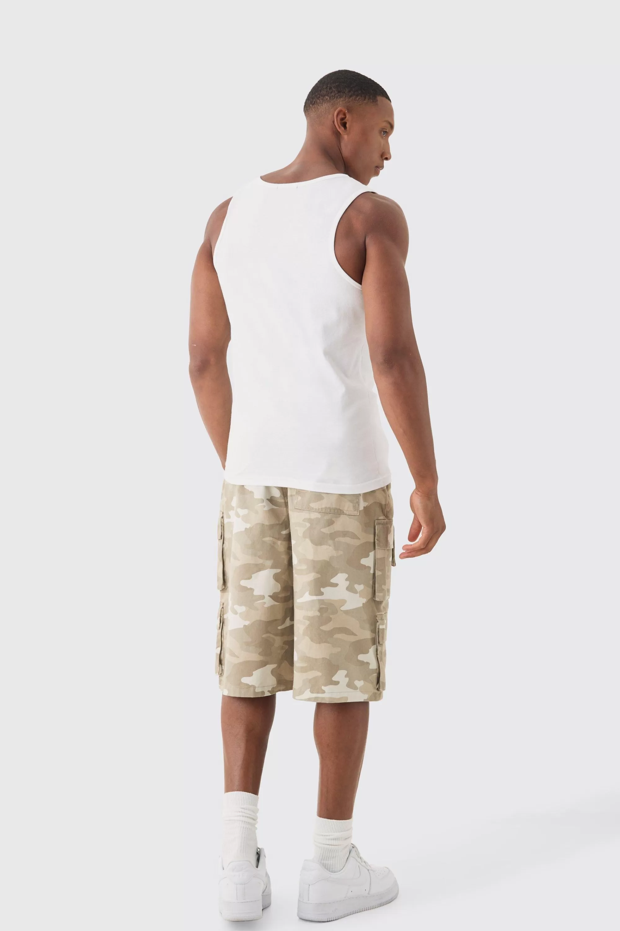 boohooMAN Slim Rib Contrast Panel Vest | UK white Clearance