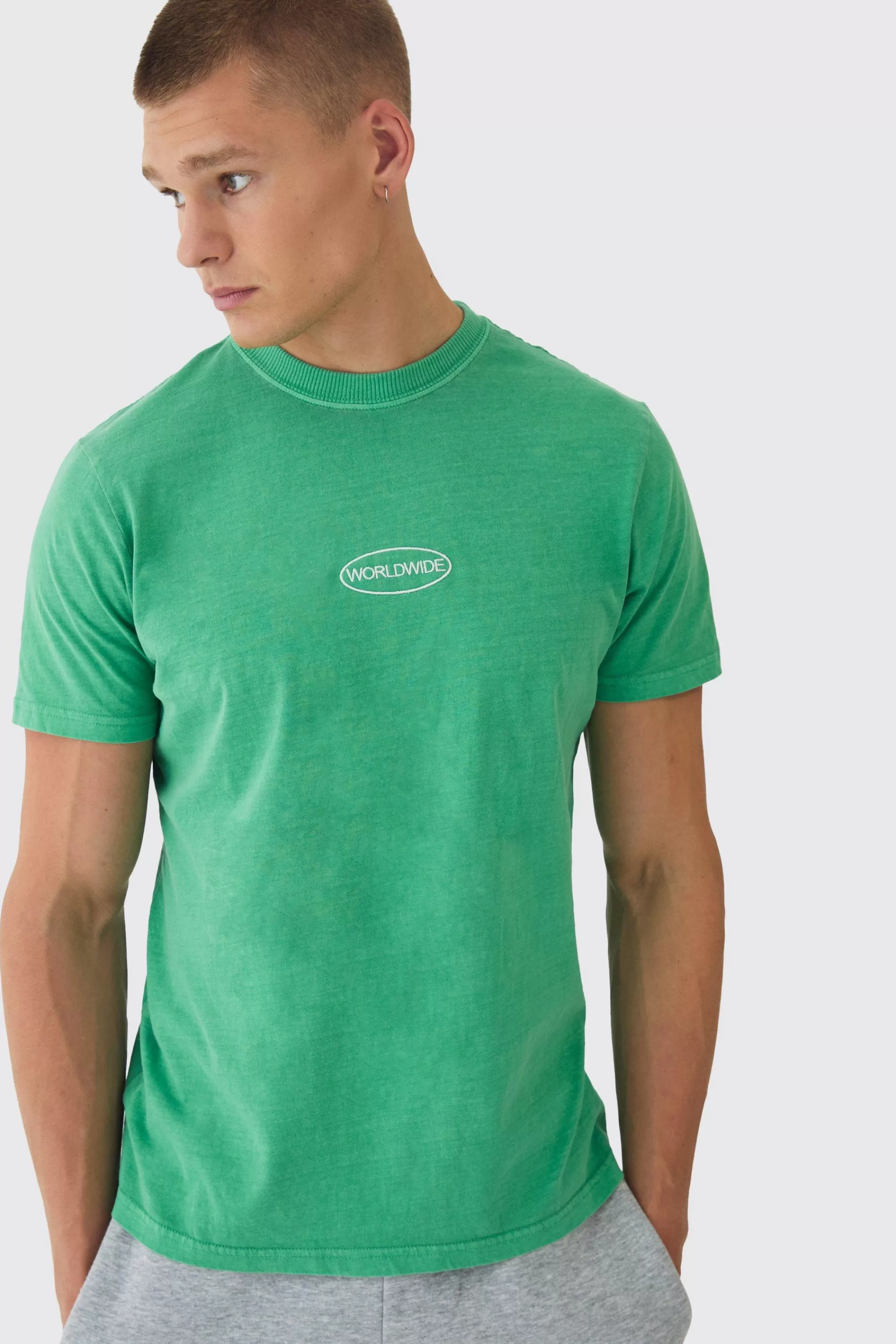 boohooMAN Slim Worldwide Chest Wash Embroidered T-Shirt | UK green Store
