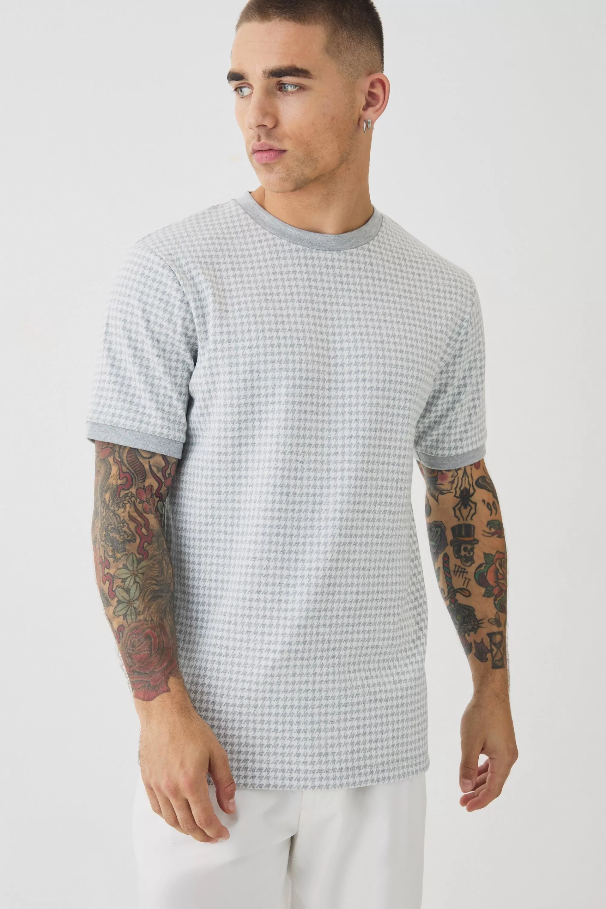 boohooMAN Smart Slim Dogtooth Jacquard Ringer T-shirt | UK light grey Best Sale