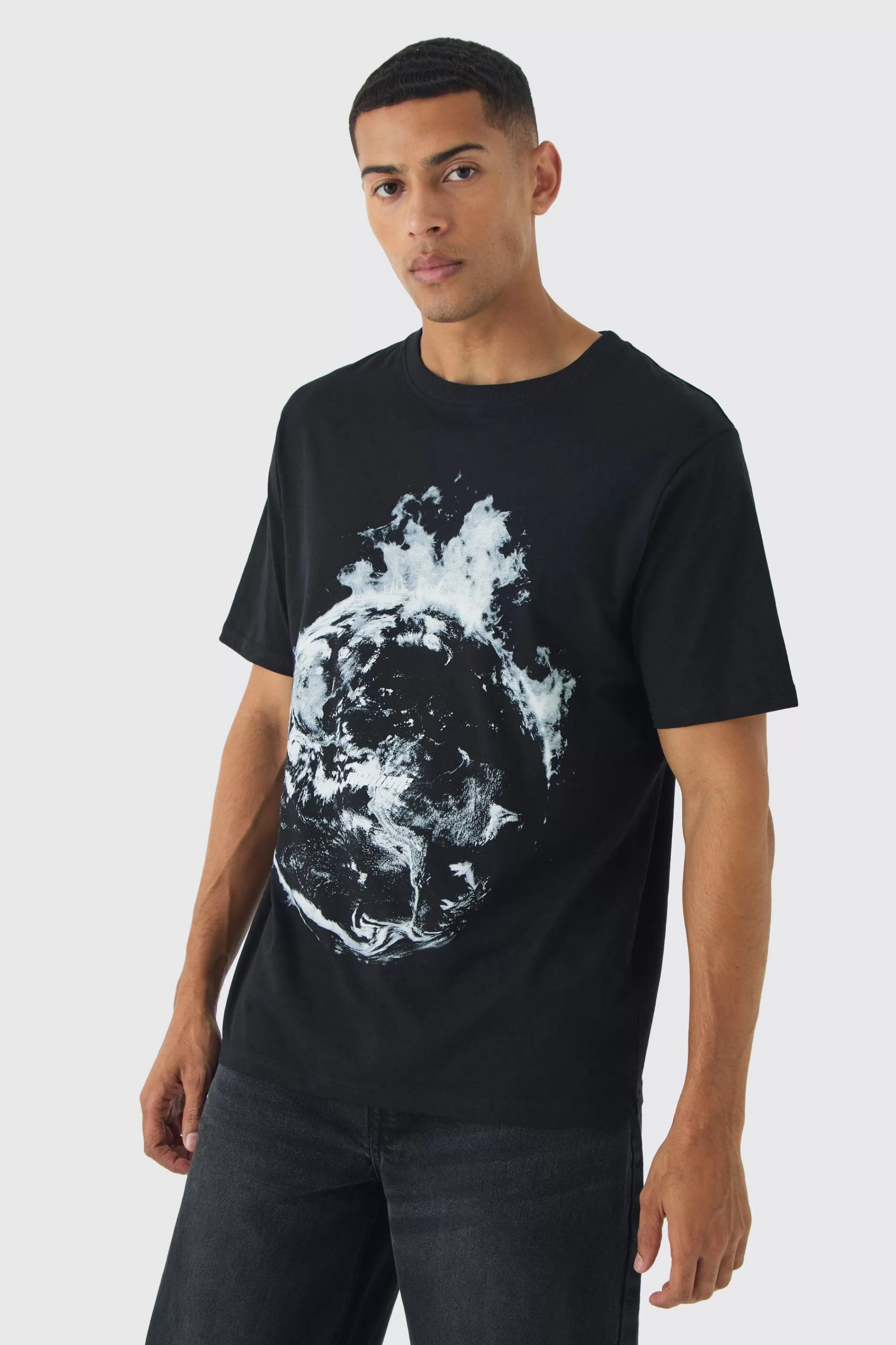 boohooMAN Space Moon Graphic T-Shirt | UK black Online