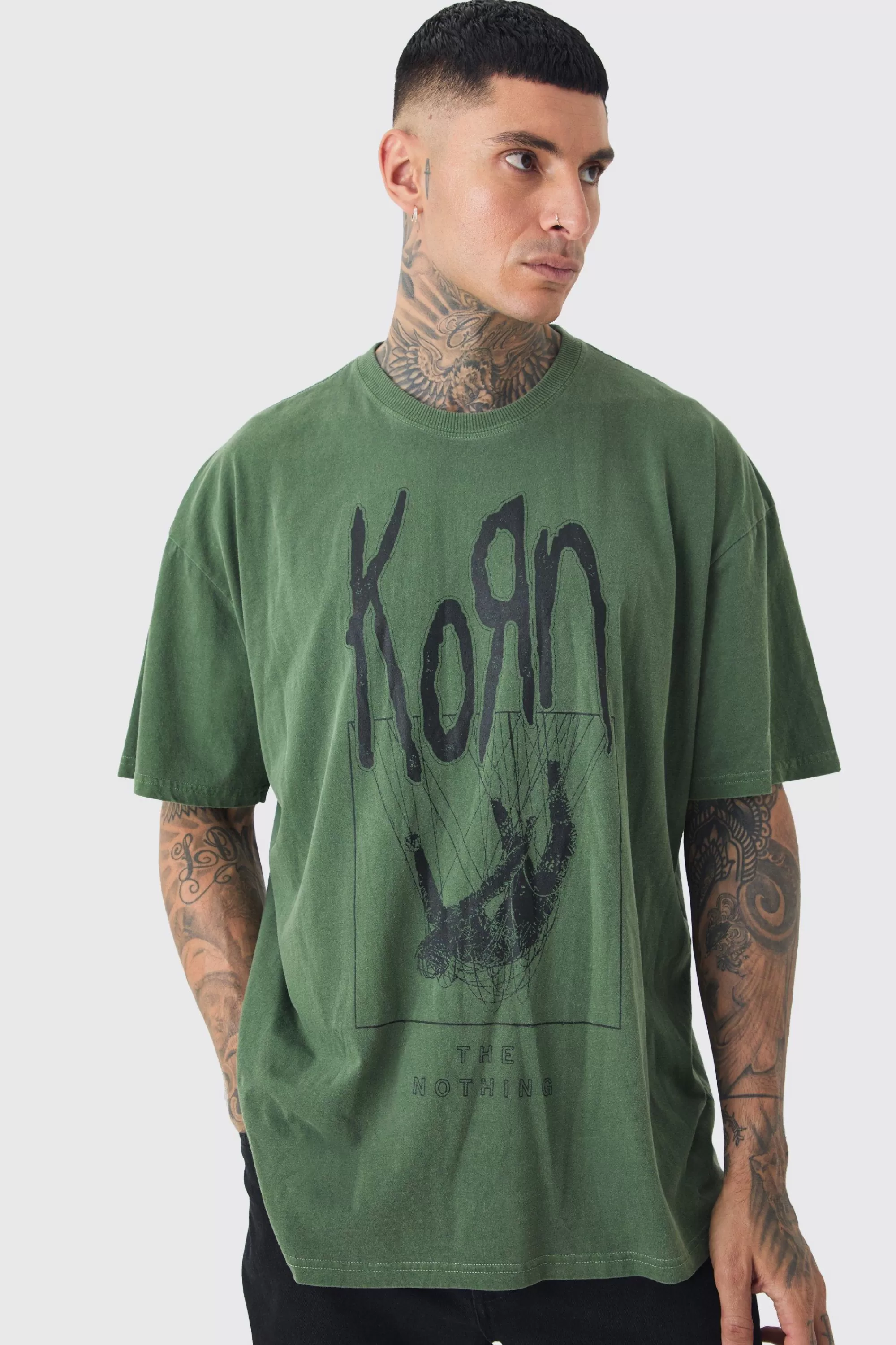 boohooMAN Tall Korn License Print T-shirt In | UK green Discount