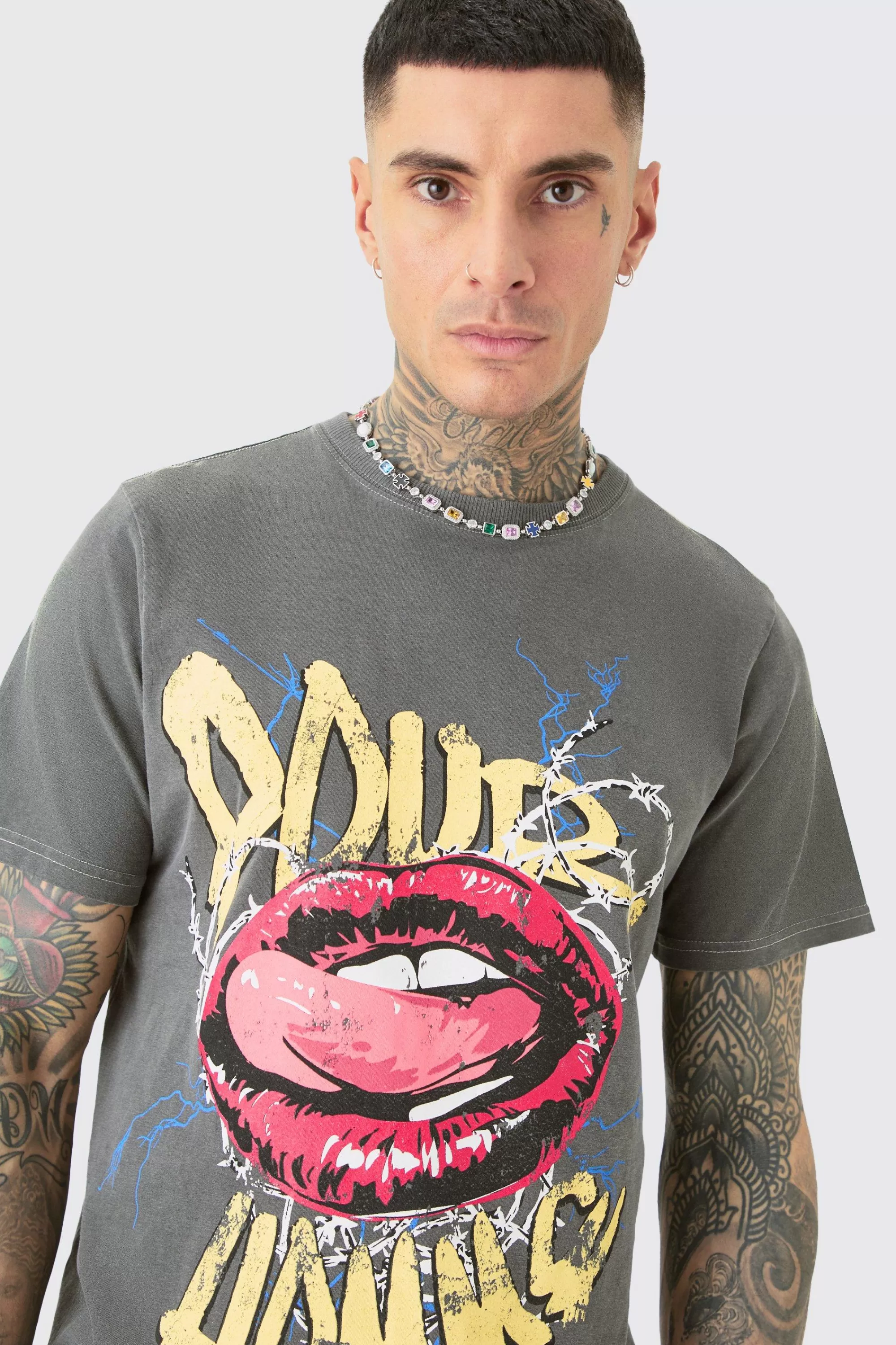 boohooMAN Tall Pour Homme Lips T-shirt In Acid Wash | UK grey Flash Sale