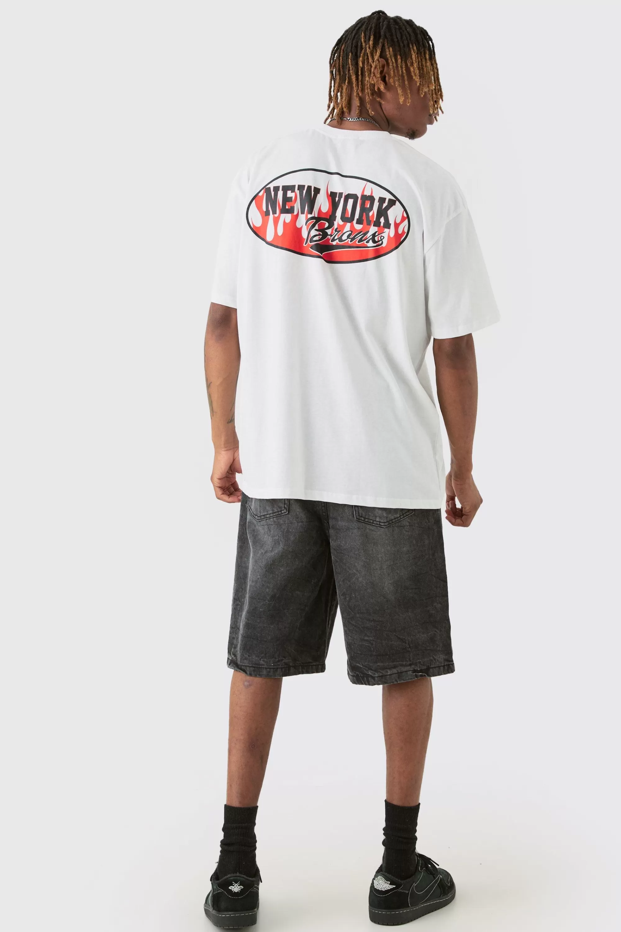 boohooMAN Tall Varsity Badge Back Print T-shirt In | UK white Best Sale