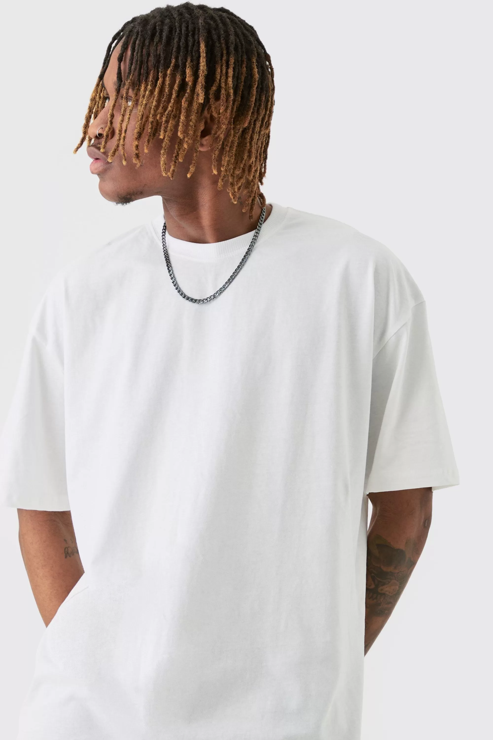 boohooMAN Tall Varsity Badge Back Print T-shirt In | UK white Best Sale