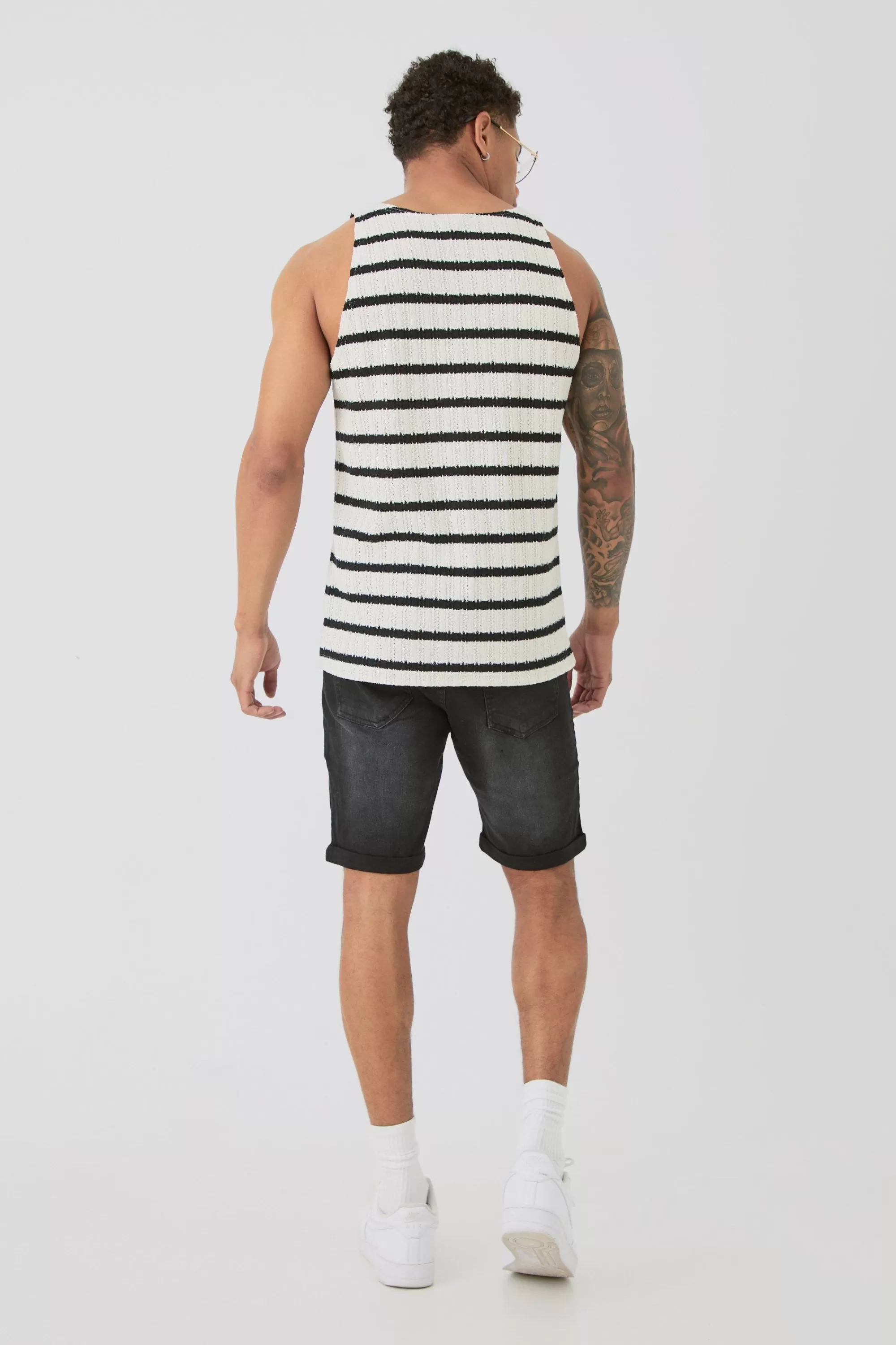 boohooMAN Textured Striped Vest | UK black Clearance