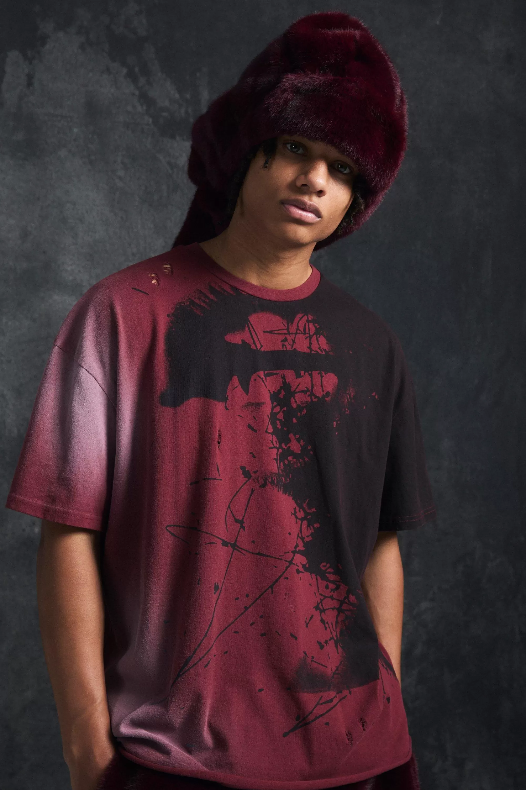 boohooMAN Trippie d Oversized Heavy Washed Lips Print T-shirt | UK red Shop